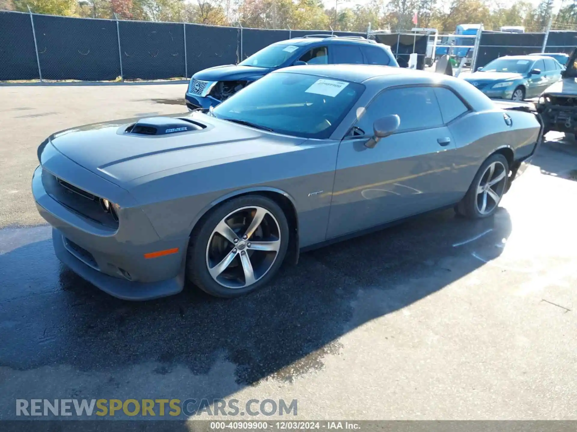 2 Photograph of a damaged car 2C3CDZBT4KH540533 DODGE CHALLENGER 2019