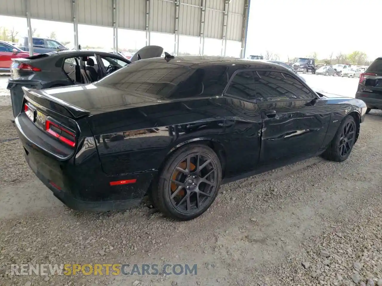 3 Фотография поврежденного автомобиля 2C3CDZBT4KH719767 DODGE CHALLENGER 2019
