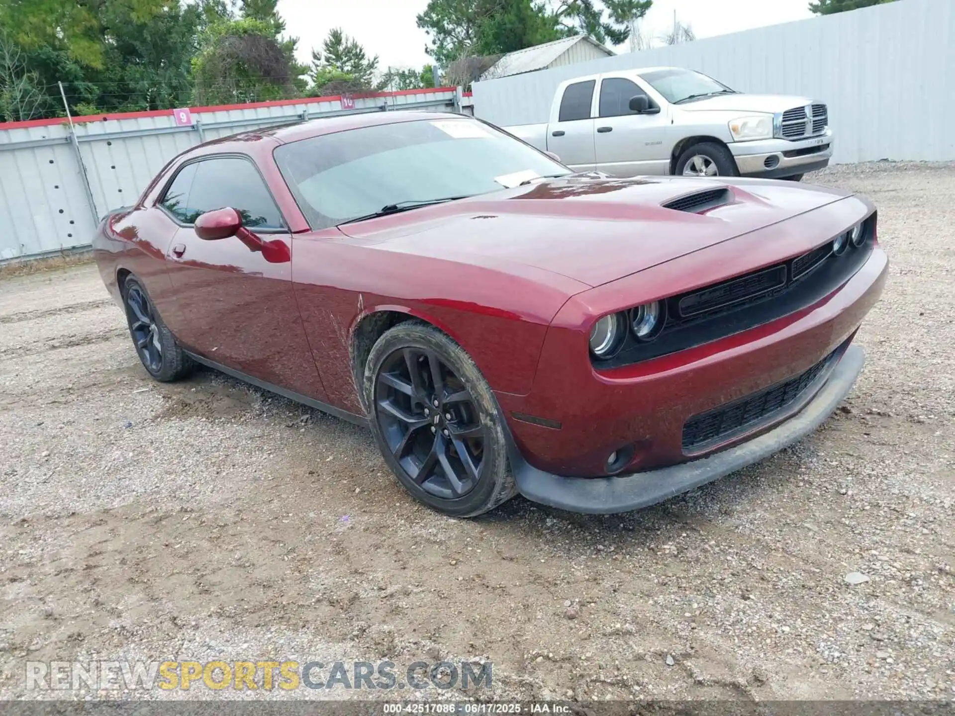 1 Photograph of a damaged car 2C3CDZBT5KH724184 DODGE CHALLENGER 2019