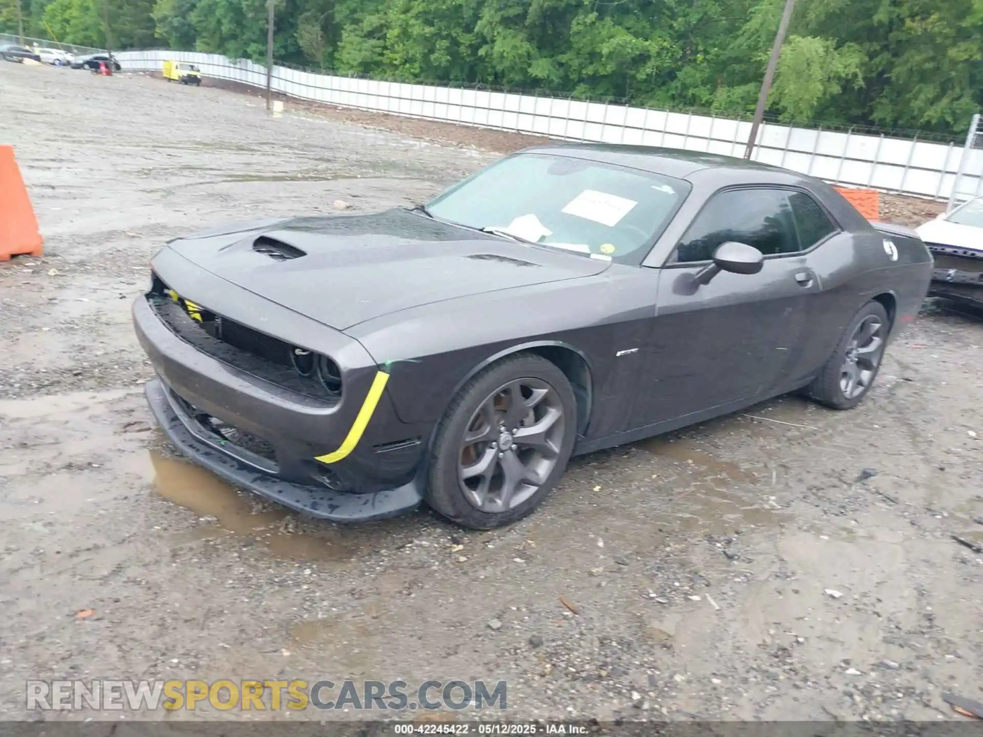 2 Photograph of a damaged car 2C3CDZBT8KH631806 DODGE CHALLENGER 2019
