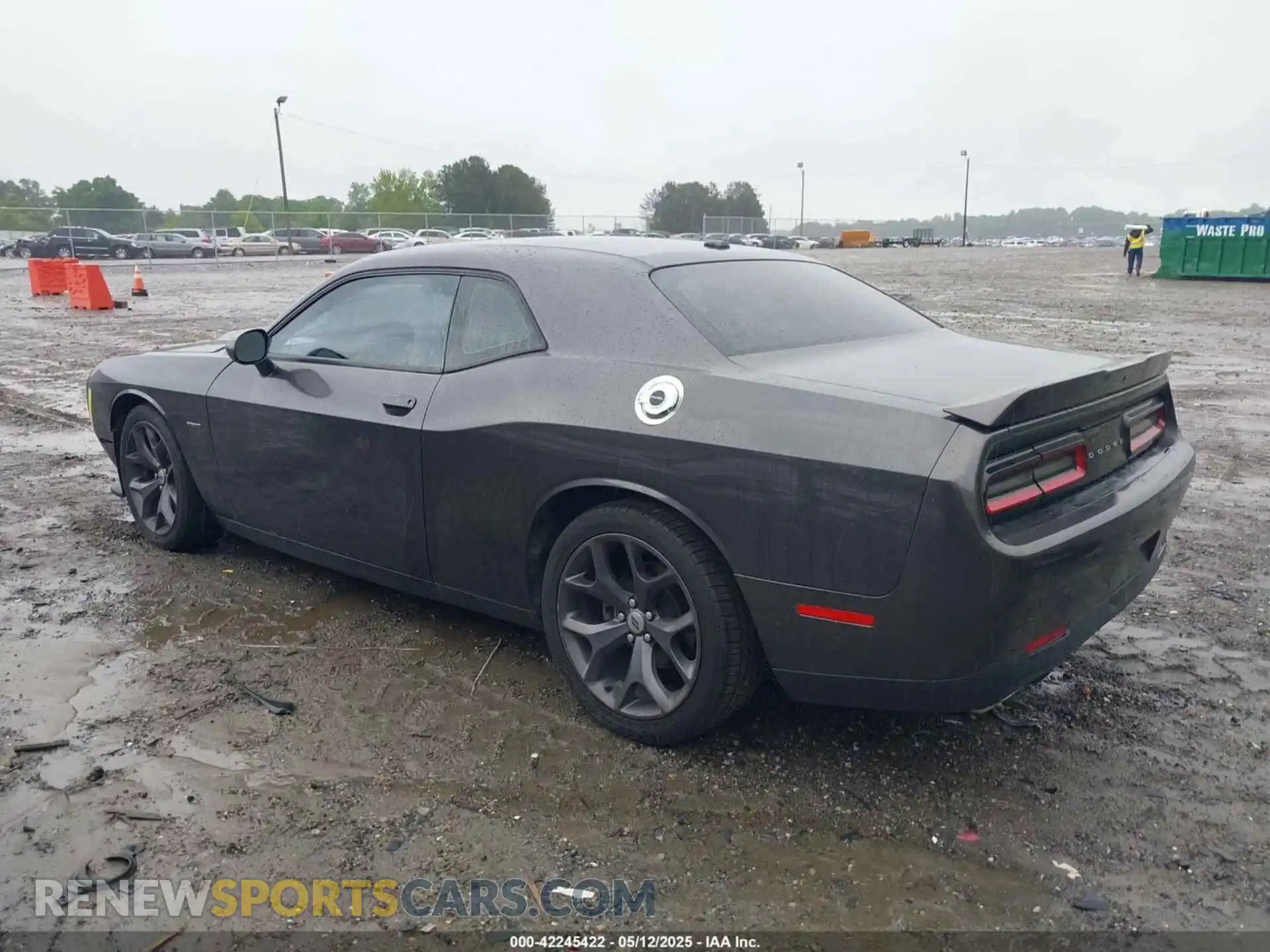 3 Photograph of a damaged car 2C3CDZBT8KH631806 DODGE CHALLENGER 2019