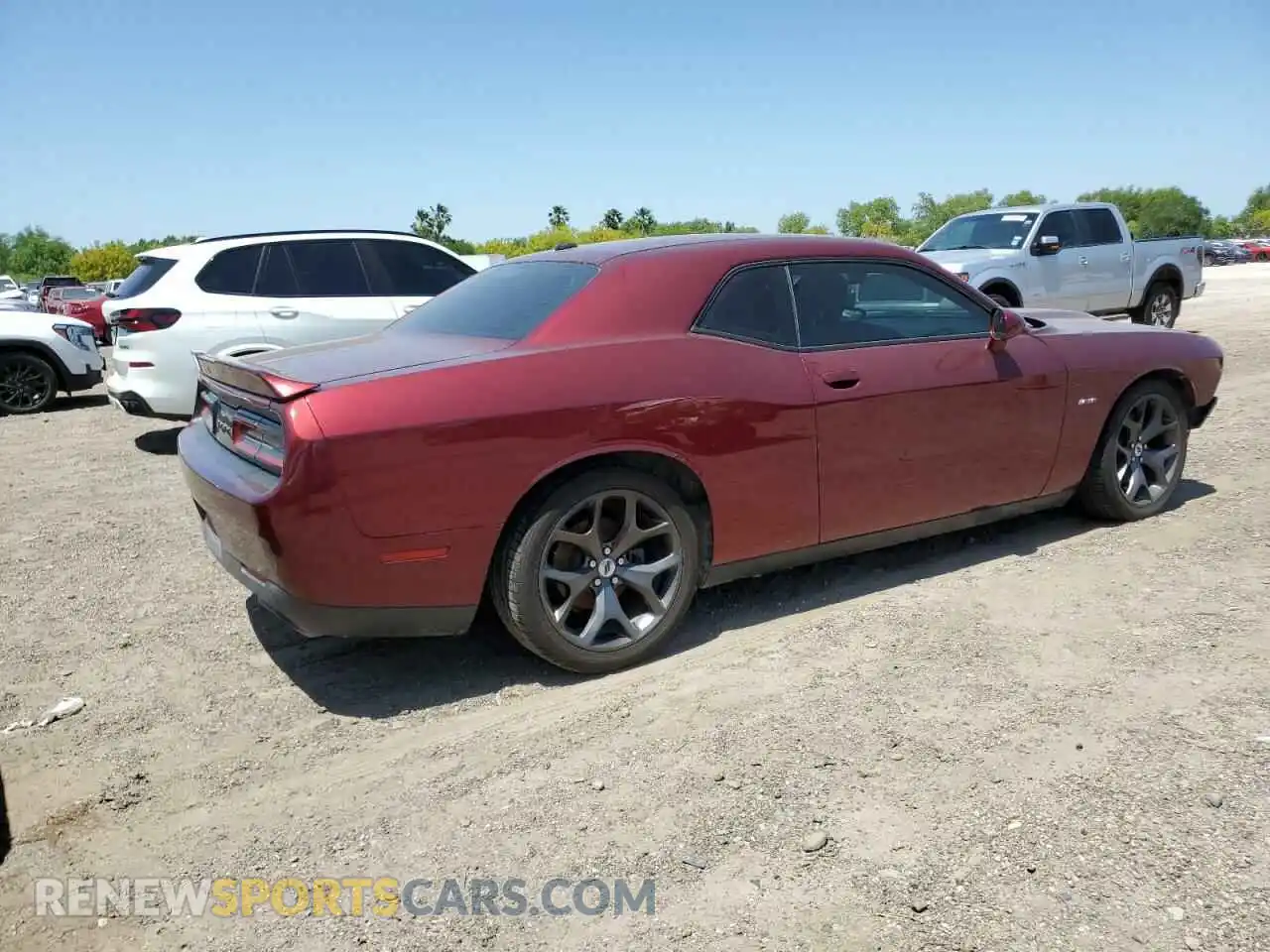 3 Photograph of a damaged car 2C3CDZBT8KH747751 DODGE CHALLENGER 2019