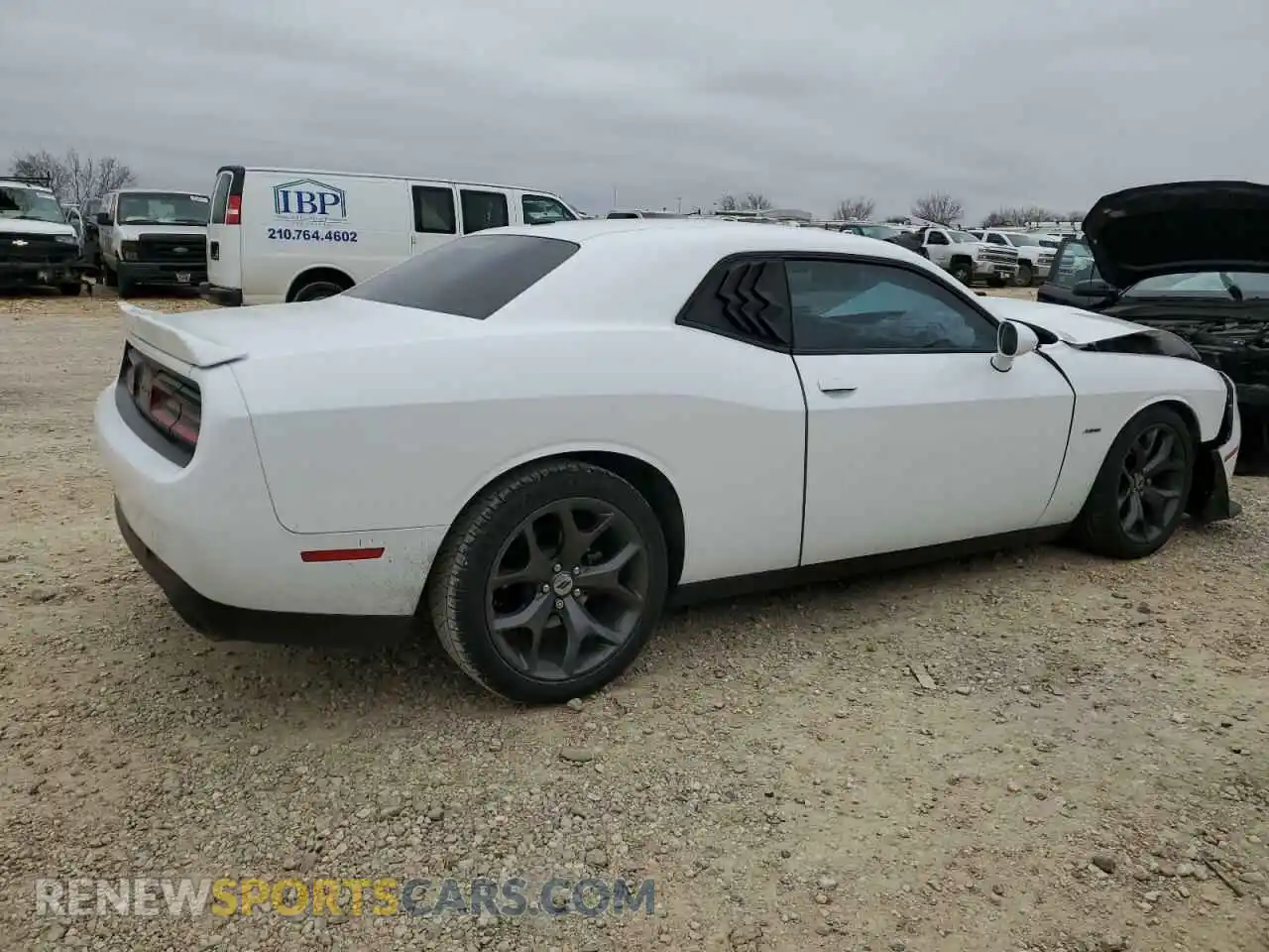 3 Photograph of a damaged car 2C3CDZBTXKH737612 DODGE CHALLENGER 2019