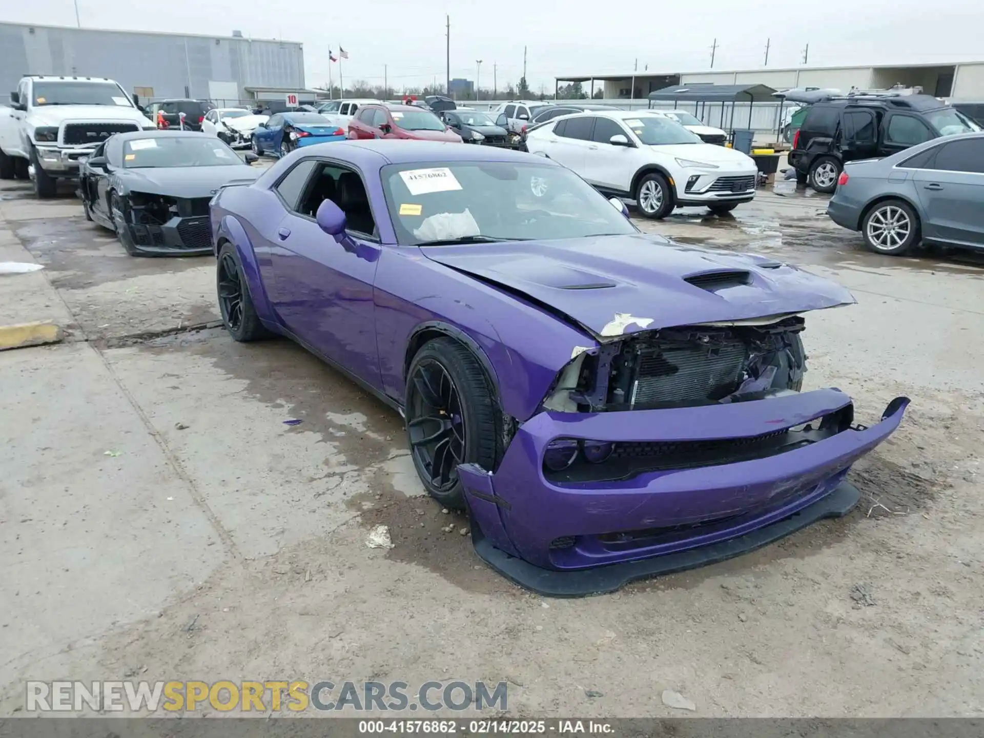 1 Photograph of a damaged car 2C3CDZFJ1KH578486 DODGE CHALLENGER 2019