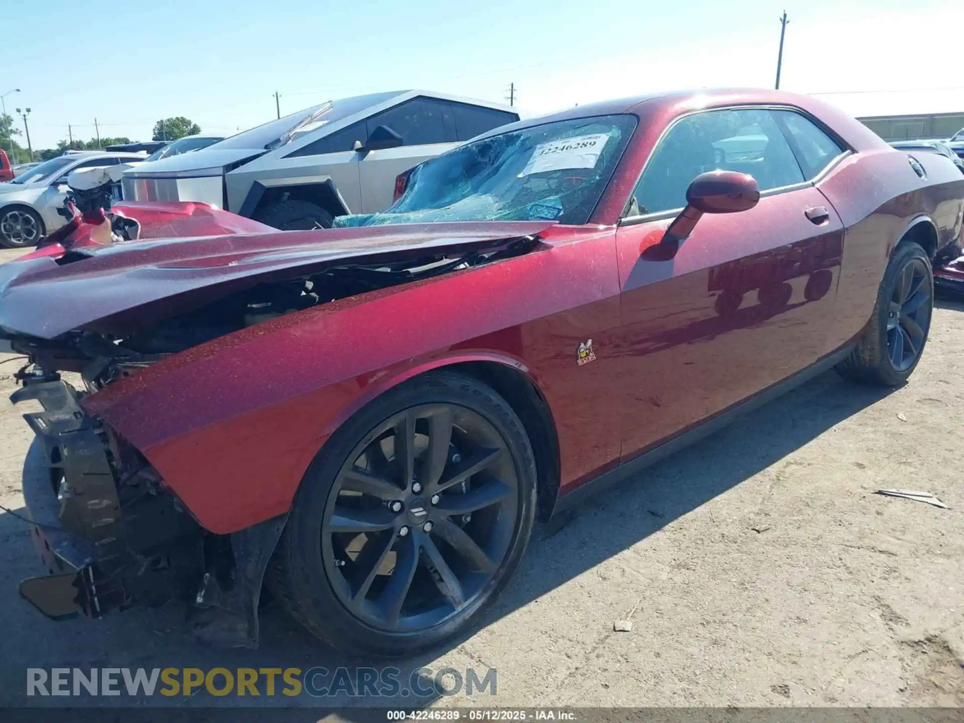 2 Photograph of a damaged car 2C3CDZFJ1KH666745 DODGE CHALLENGER 2019