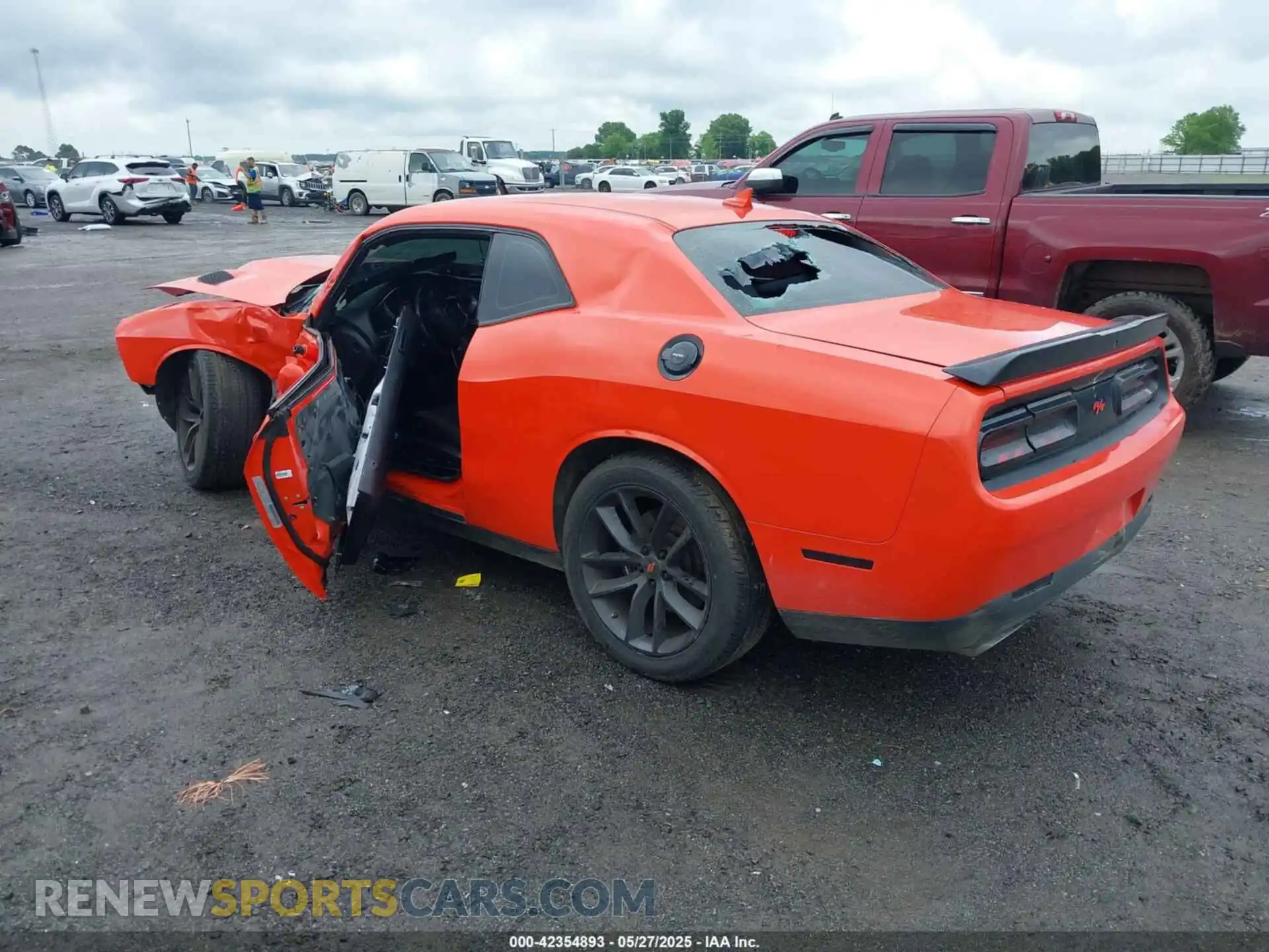 3 fotografías del automóvil dañado 2C3CDZFJ2KH586810 DODGE CHALLENGER 2019