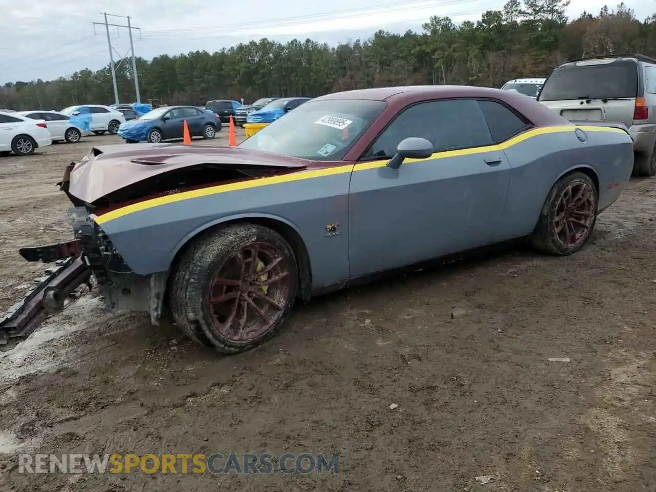 1 Photograph of a damaged car 2C3CDZFJ3KH581485 DODGE CHALLENGER 2019
