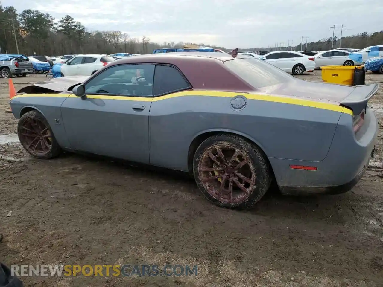 2 Photograph of a damaged car 2C3CDZFJ3KH581485 DODGE CHALLENGER 2019