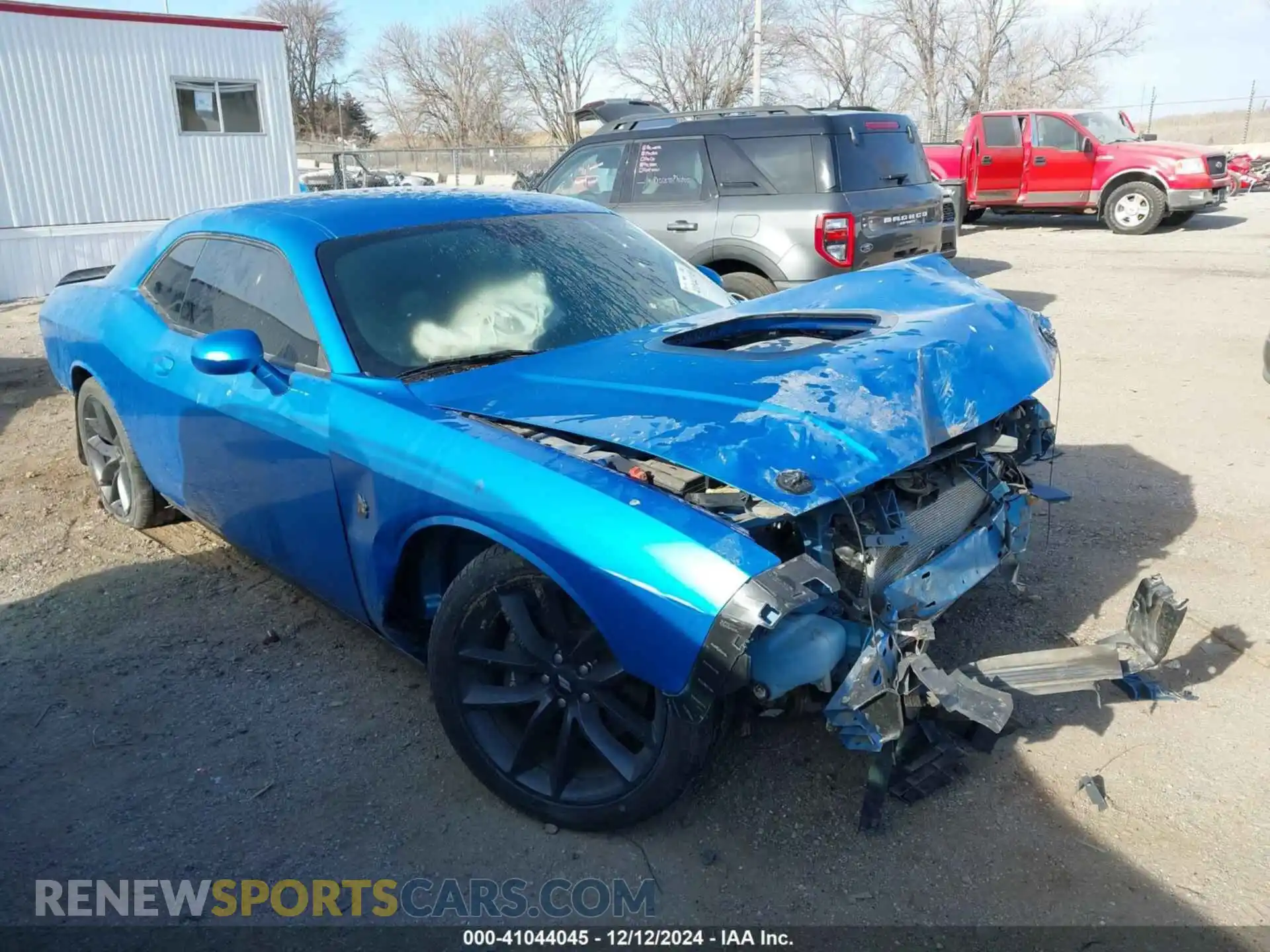 1 Photograph of a damaged car 2C3CDZFJ6KH543085 DODGE CHALLENGER 2019