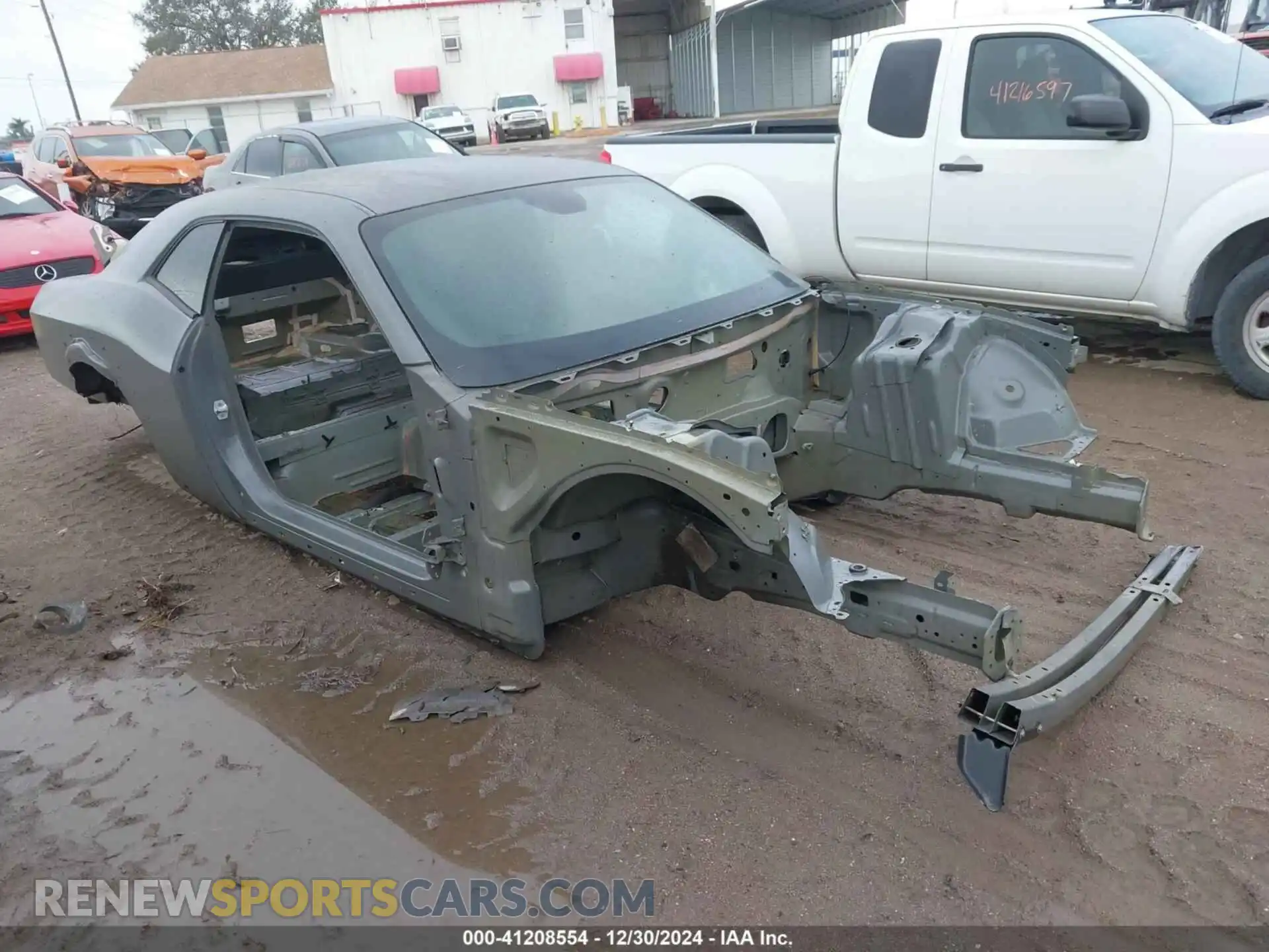 1 Photograph of a damaged car 2C3CDZFJ6KH625267 DODGE CHALLENGER 2019