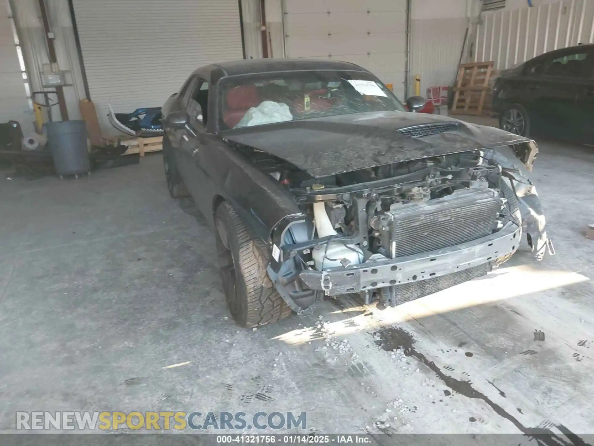 1 Photograph of a damaged car 2C3CDZFJ8KH561863 DODGE CHALLENGER 2019