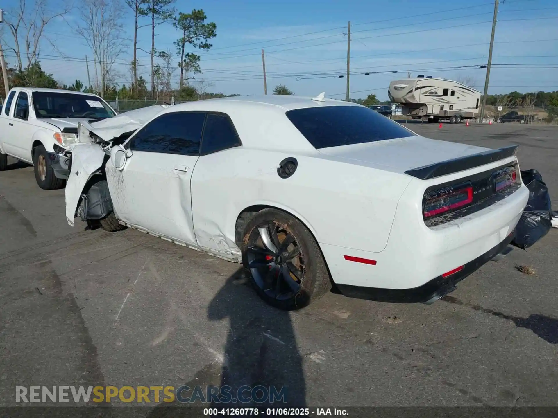 3 Photograph of a damaged car 2C3CDZFJXKH642508 DODGE CHALLENGER 2019