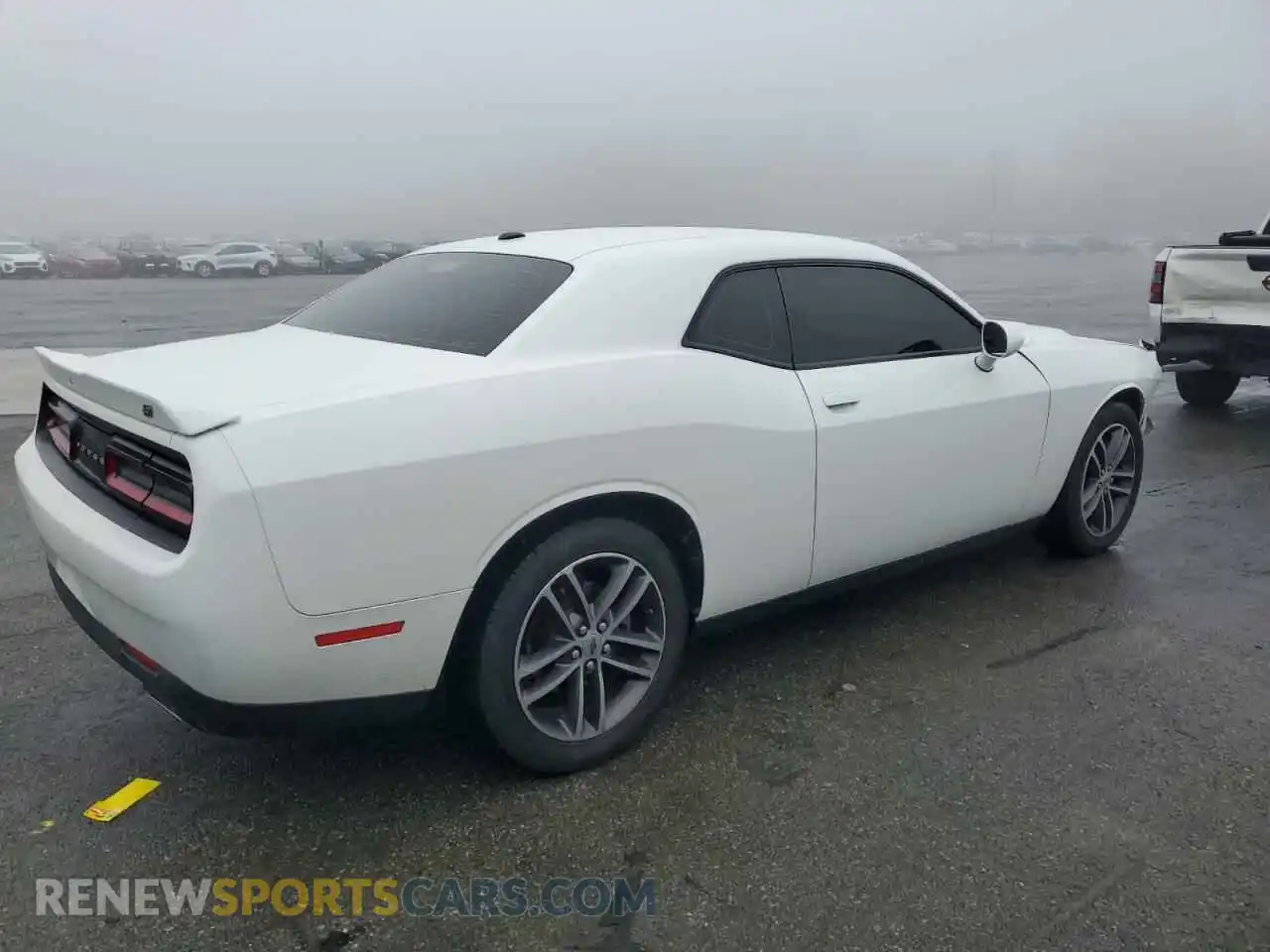 3 Photograph of a damaged car 2C3CDZGG0KH607205 DODGE CHALLENGER 2019