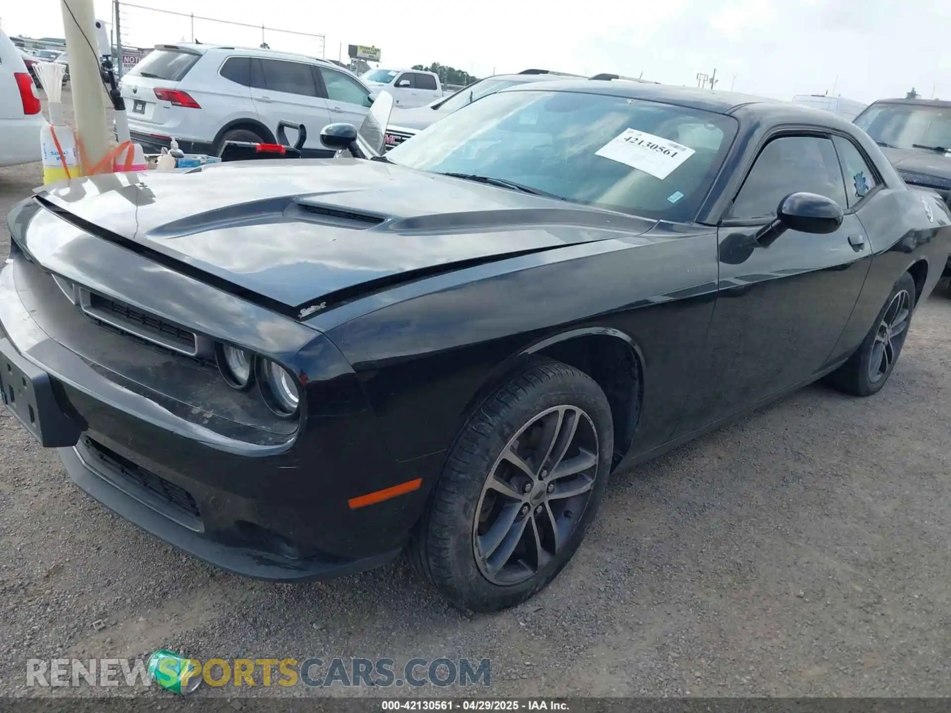 2 Photograph of a damaged car 2C3CDZGG6KH642945 DODGE CHALLENGER 2019