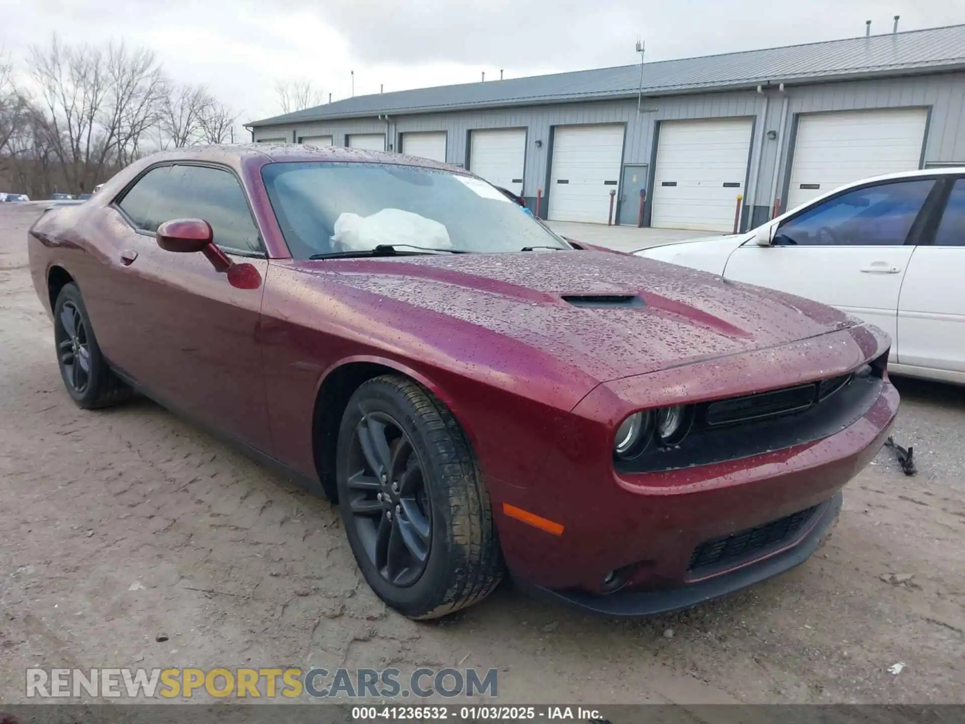 1 Photograph of a damaged car 2C3CDZGG7KH683567 DODGE CHALLENGER 2019