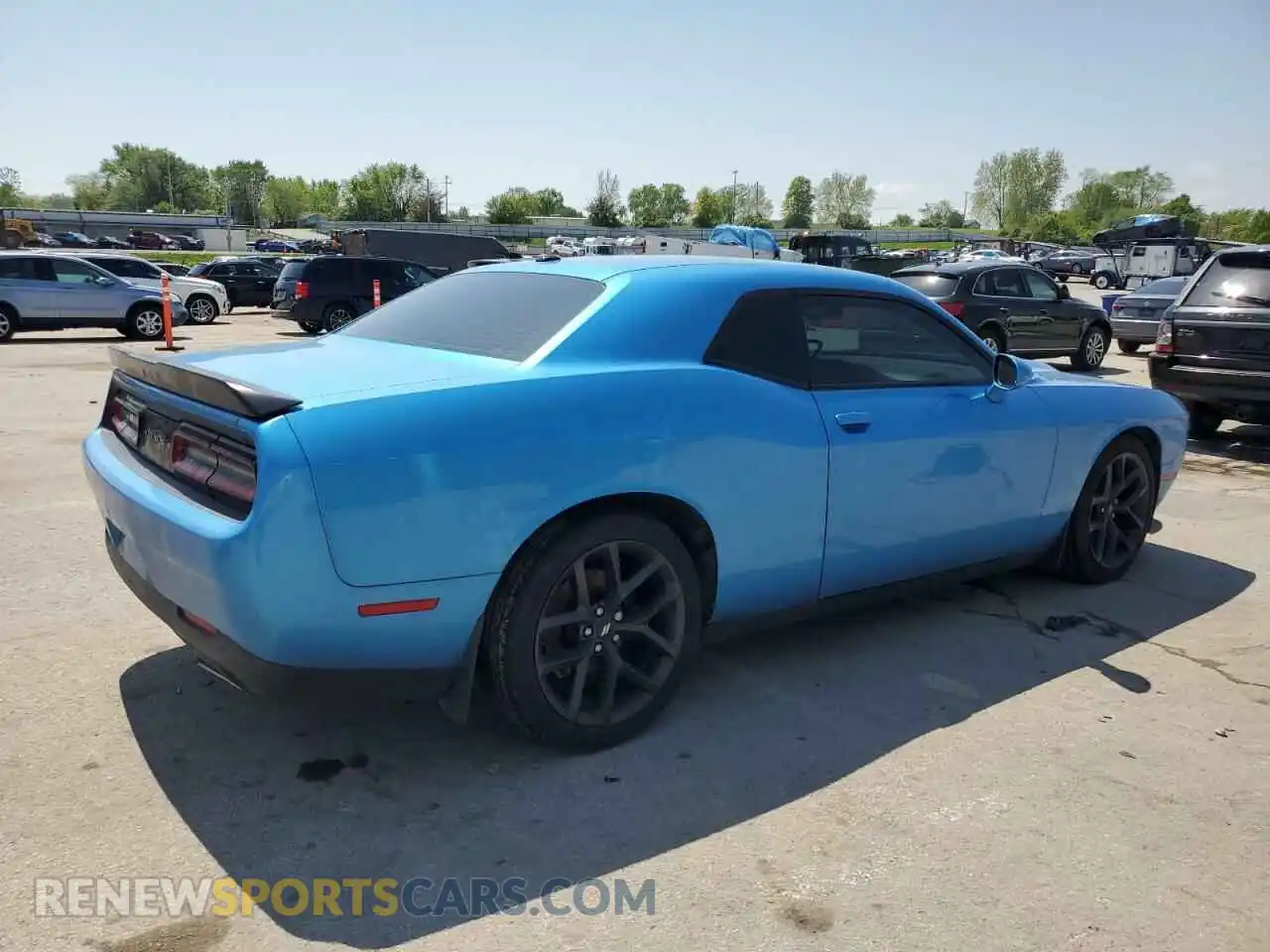 3 Photograph of a damaged car 2C3CDZJG2KH557965 DODGE CHALLENGER 2019