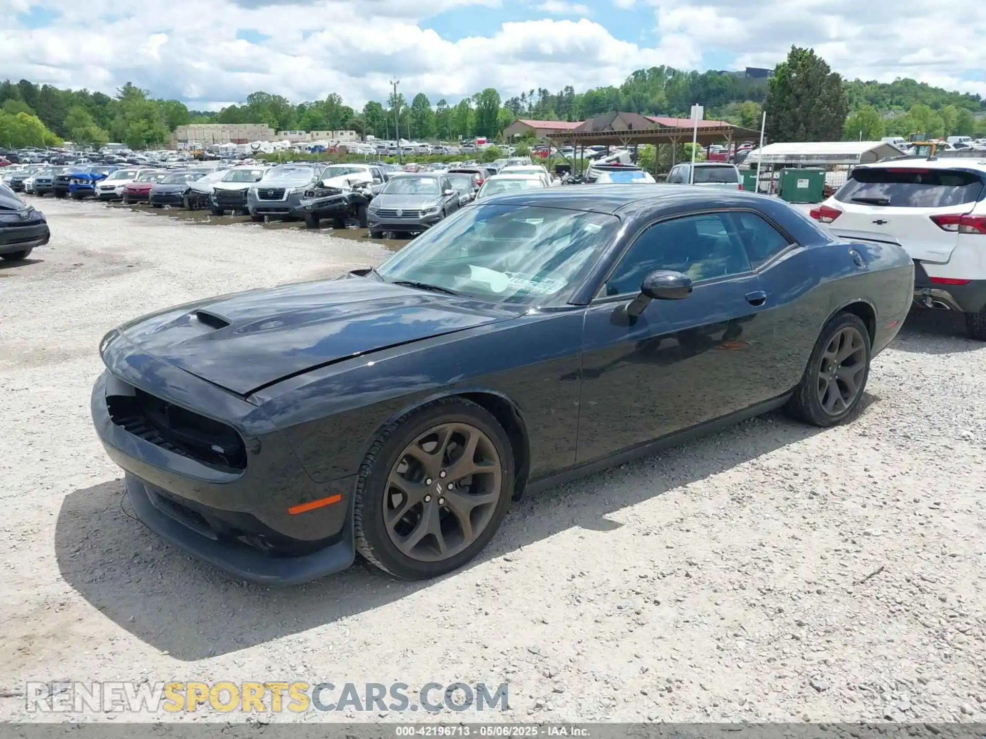 2 Photograph of a damaged car 2C3CDZJG7KH747793 DODGE CHALLENGER 2019
