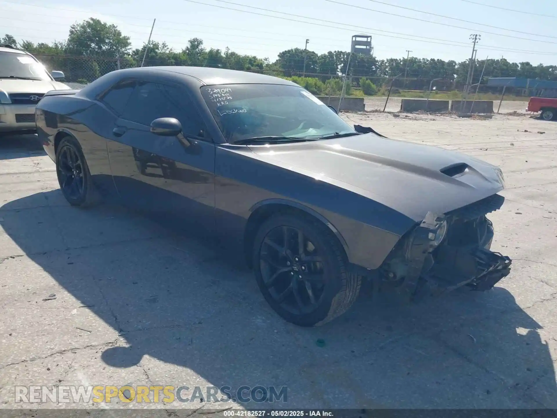 1 Photograph of a damaged car 2C3CDZJG9KH708803 DODGE CHALLENGER 2019