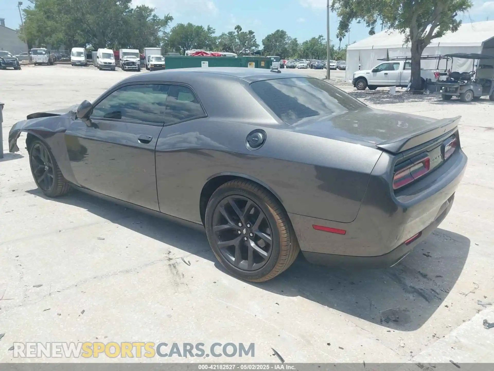 3 Photograph of a damaged car 2C3CDZJG9KH708803 DODGE CHALLENGER 2019
