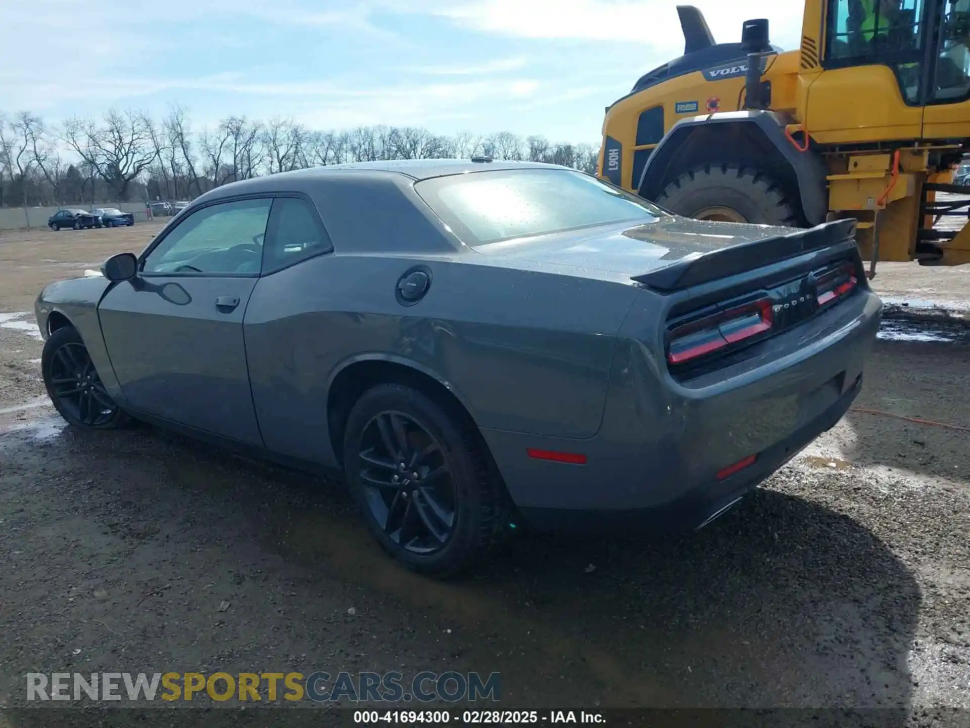3 Photograph of a damaged car 2C3CDZKG0KH709109 DODGE CHALLENGER 2019