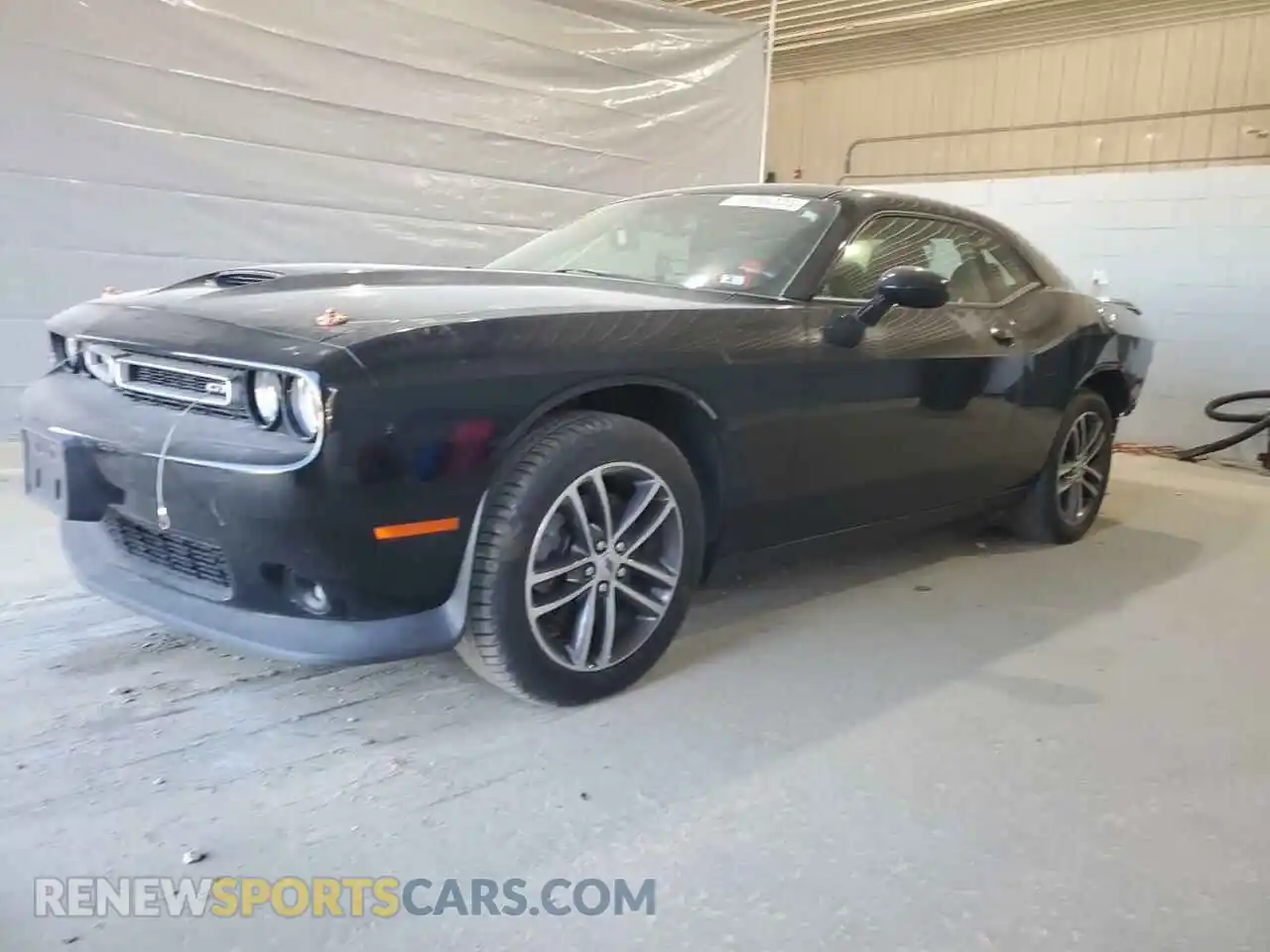 1 Photograph of a damaged car 2C3CDZKG6KH618846 DODGE CHALLENGER 2019