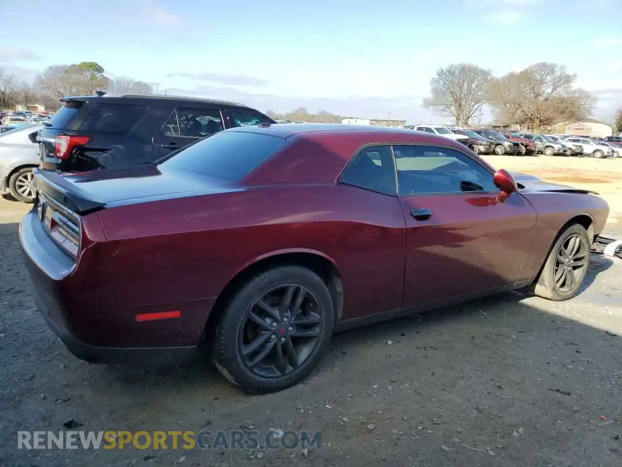 3 Photograph of a damaged car 2C3CDZKGXKH724460 DODGE CHALLENGER 2019