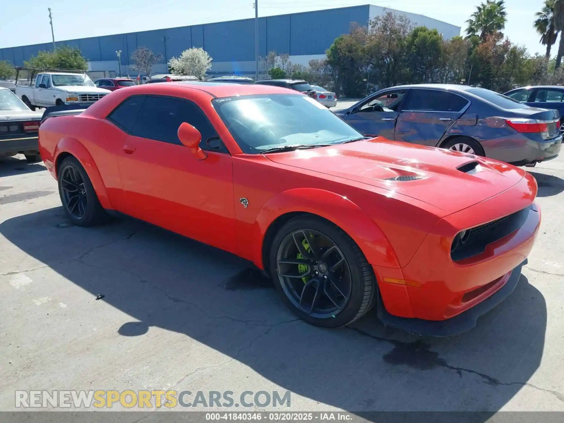 1 Photograph of a damaged car 2C3CDZL90KH634556 DODGE CHALLENGER 2019