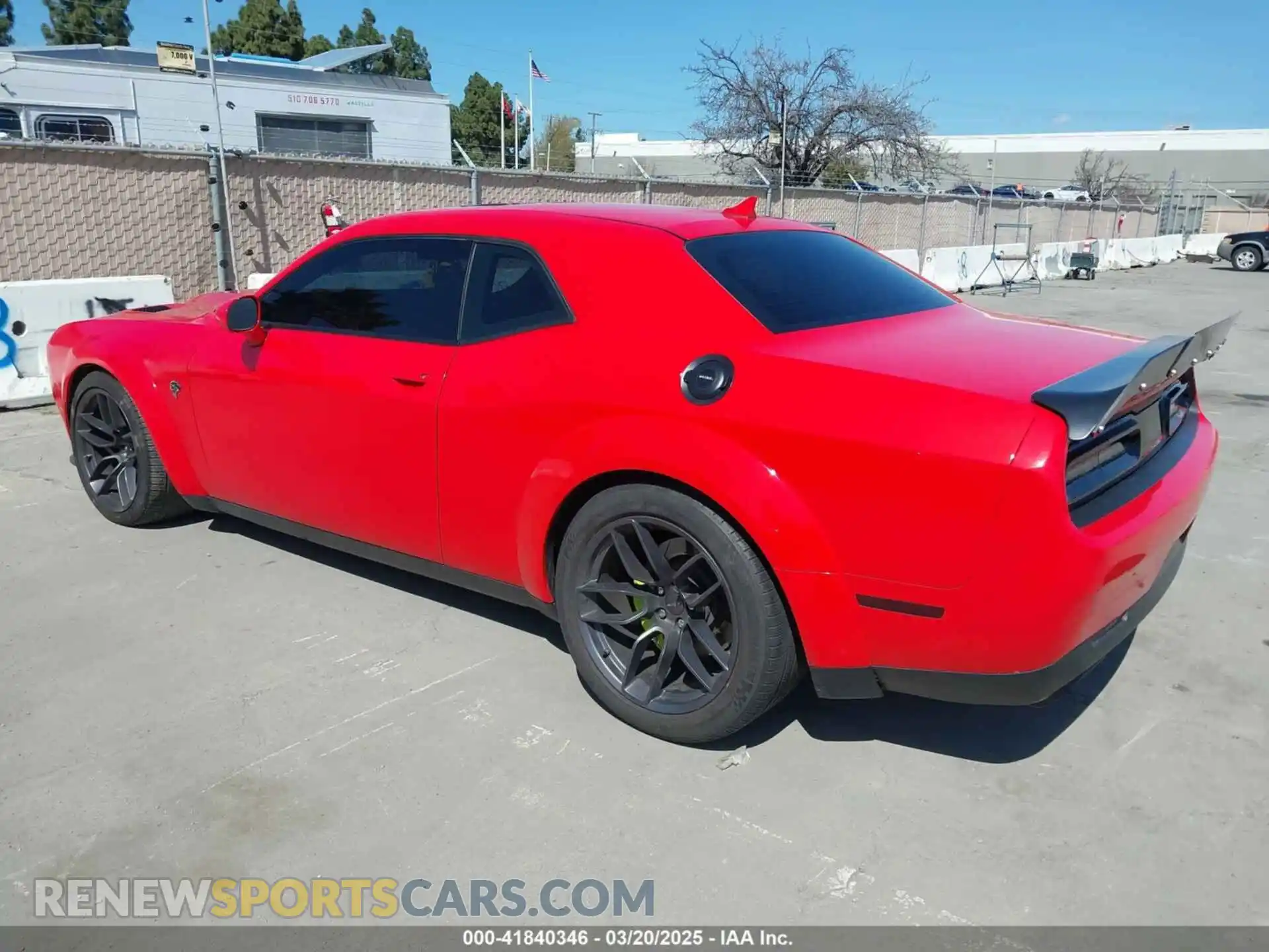 3 Photograph of a damaged car 2C3CDZL90KH634556 DODGE CHALLENGER 2019