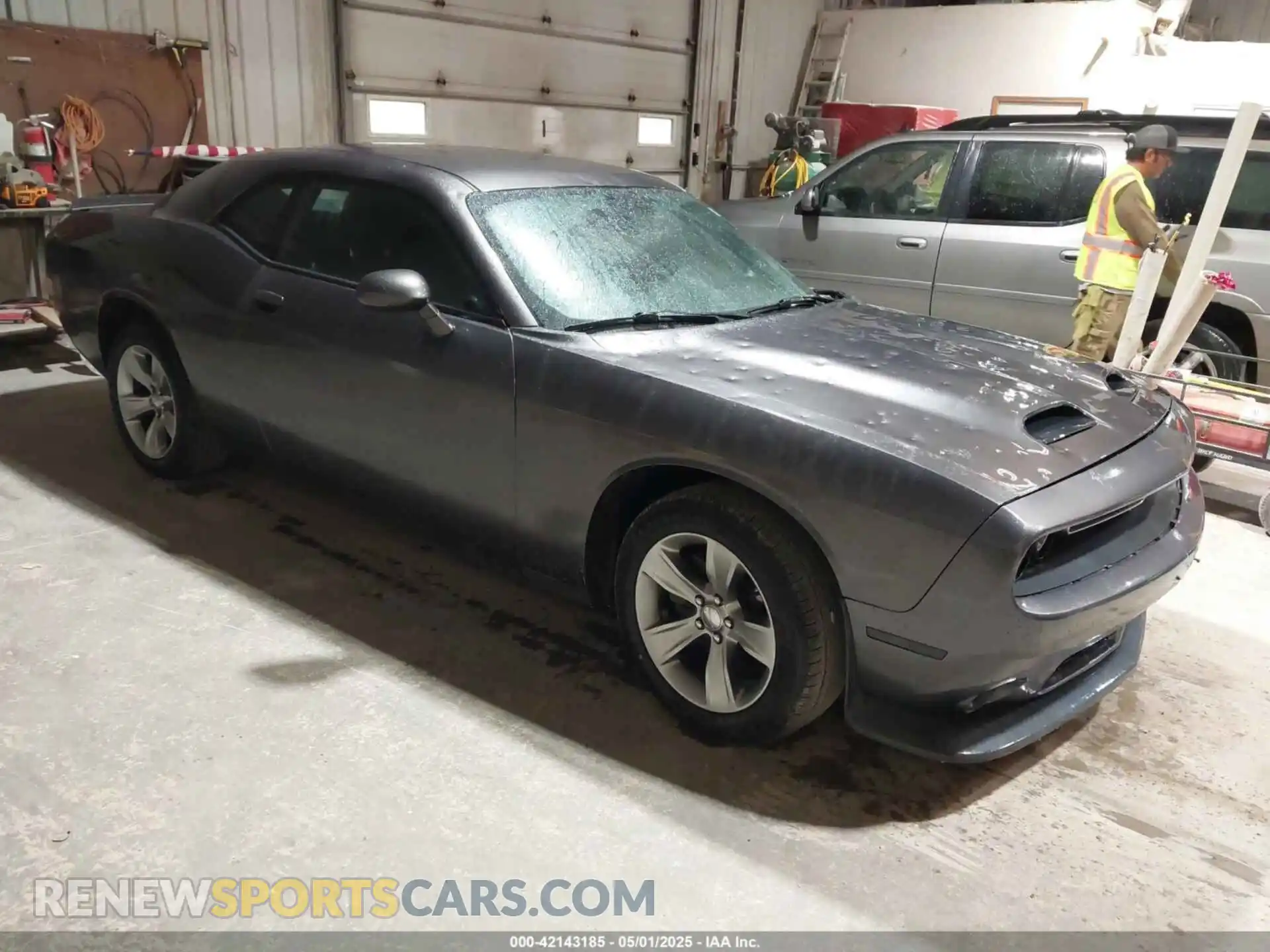 1 Photograph of a damaged car 2C3CDZAG0LH203315 DODGE CHALLENGER 2020