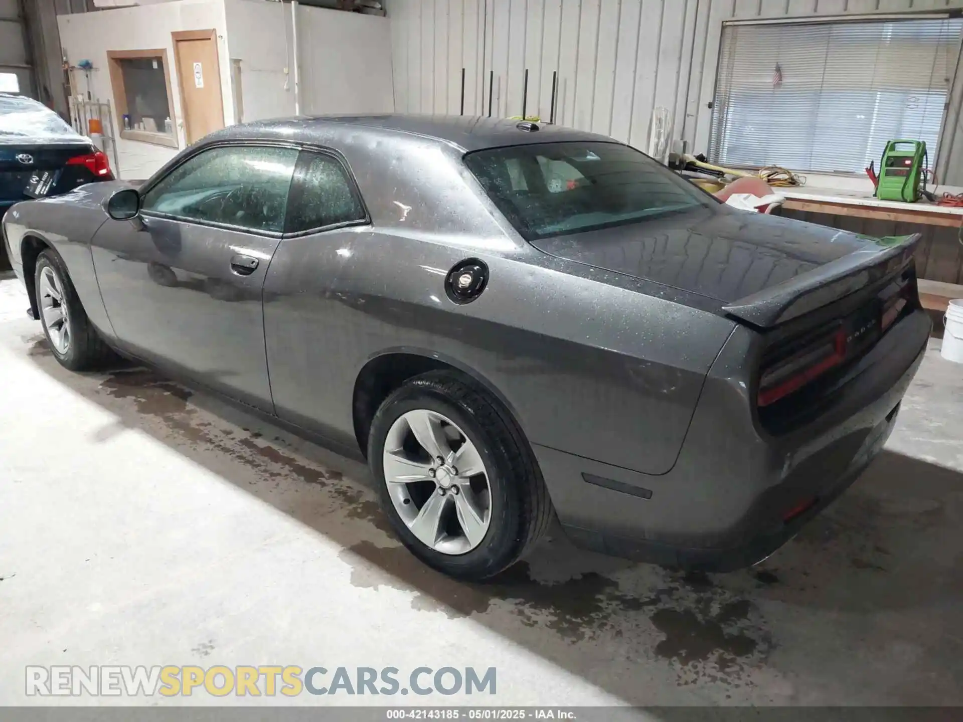 3 Photograph of a damaged car 2C3CDZAG0LH203315 DODGE CHALLENGER 2020