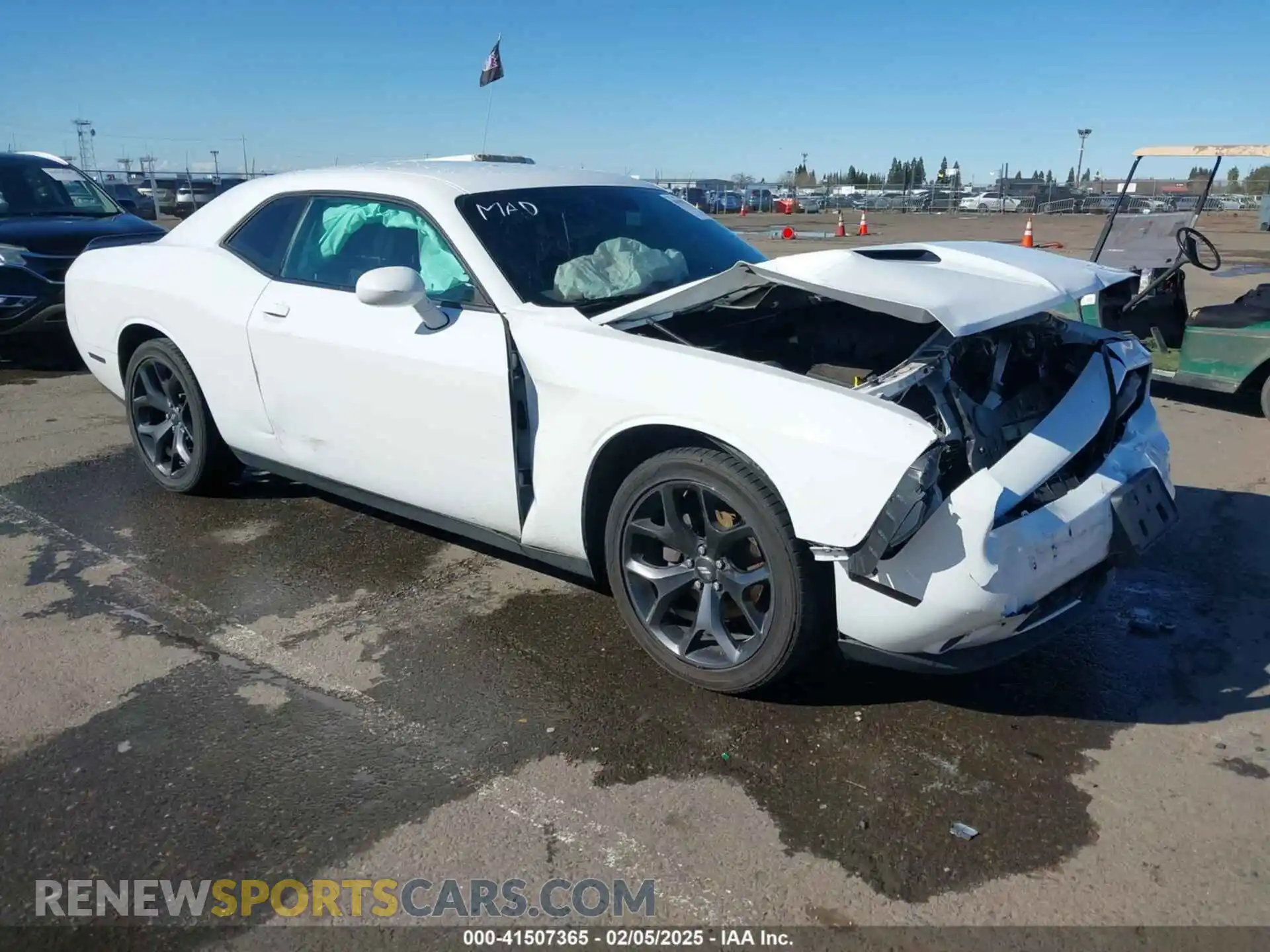 1 Photograph of a damaged car 2C3CDZAGXLH243613 DODGE CHALLENGER 2020