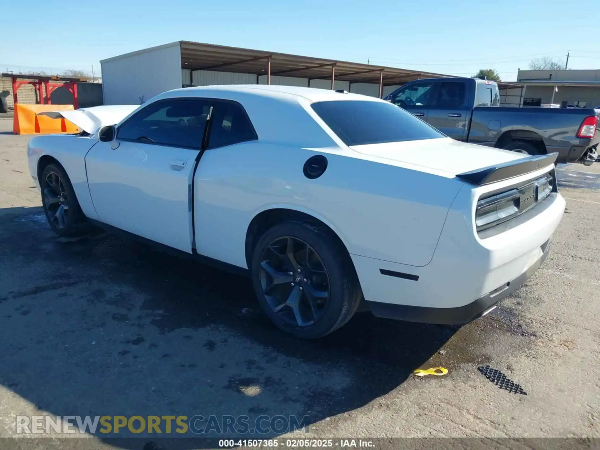 3 Photograph of a damaged car 2C3CDZAGXLH243613 DODGE CHALLENGER 2020