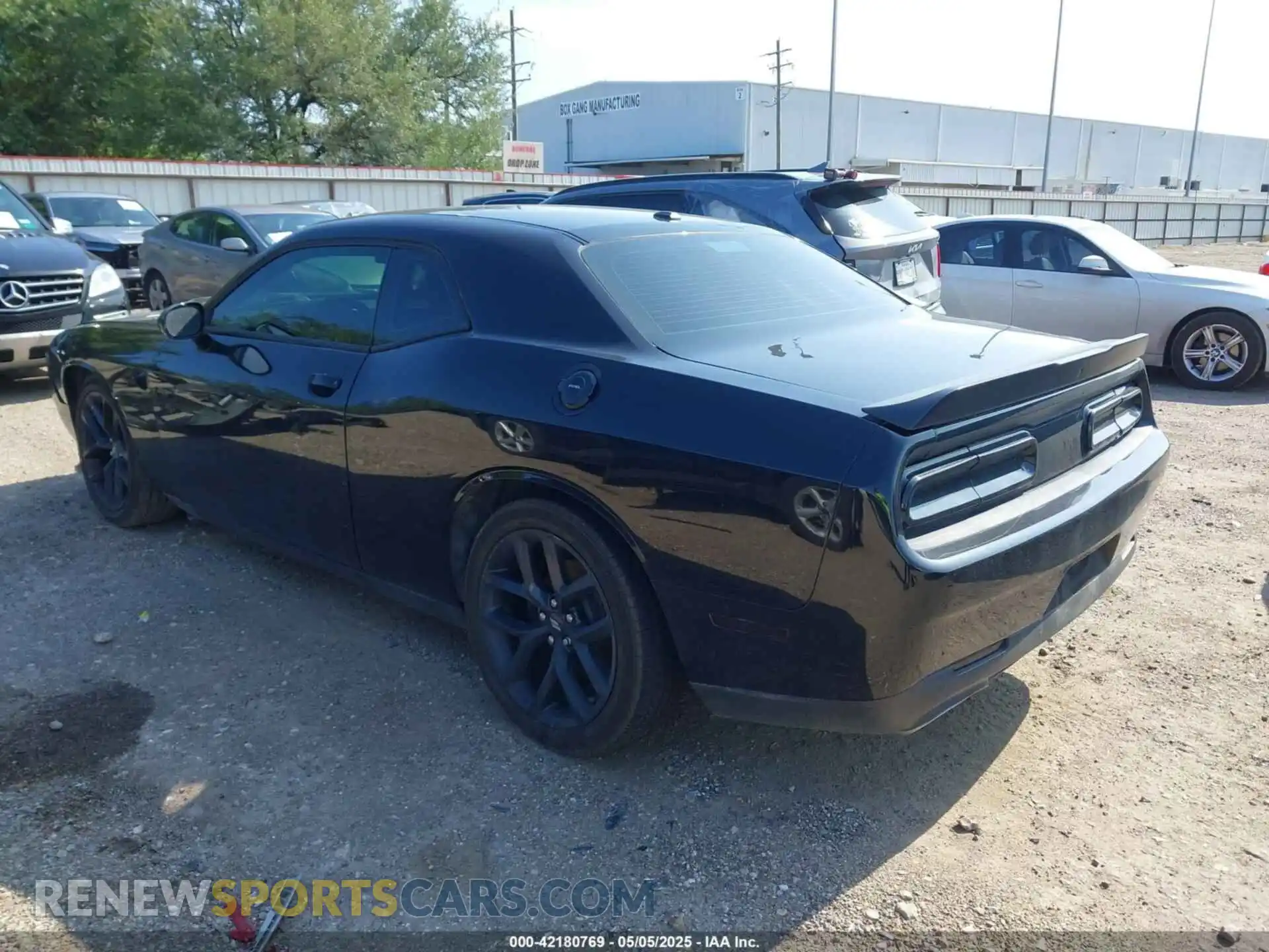 3 Photograph of a damaged car 2C3CDZBT6LH235939 DODGE CHALLENGER 2020