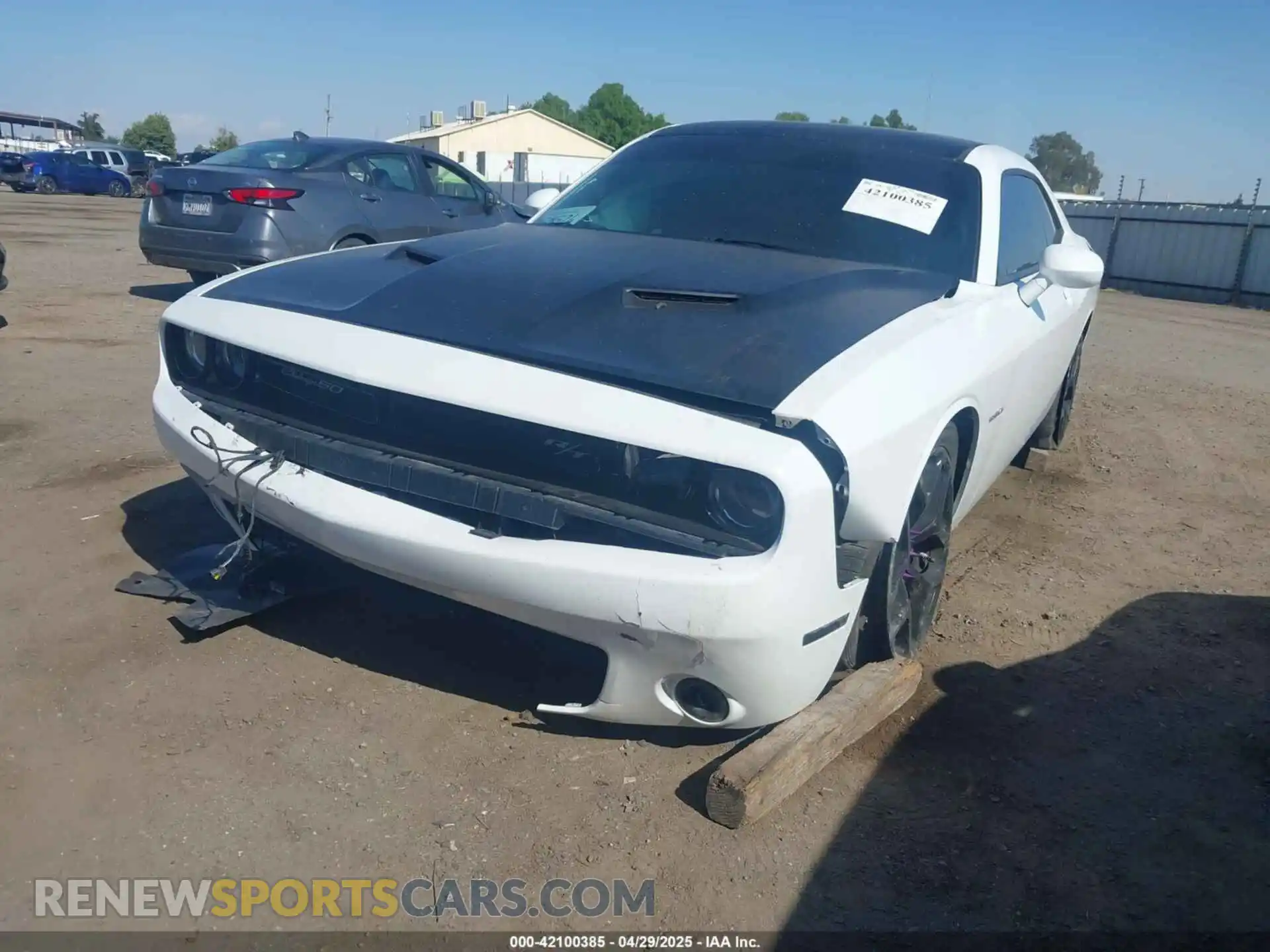 2 Photograph of a damaged car 2C3CDZBT7LH218891 DODGE CHALLENGER 2020
