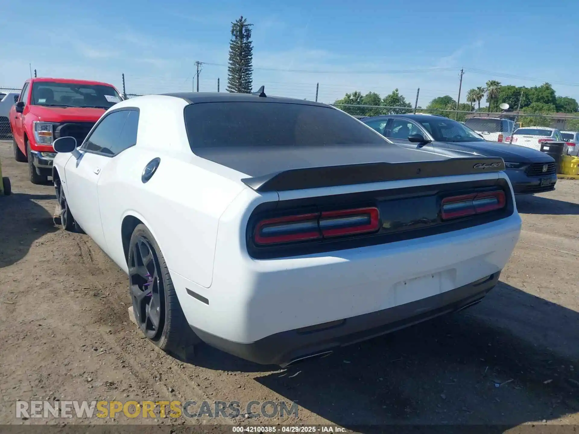 3 Photograph of a damaged car 2C3CDZBT7LH218891 DODGE CHALLENGER 2020