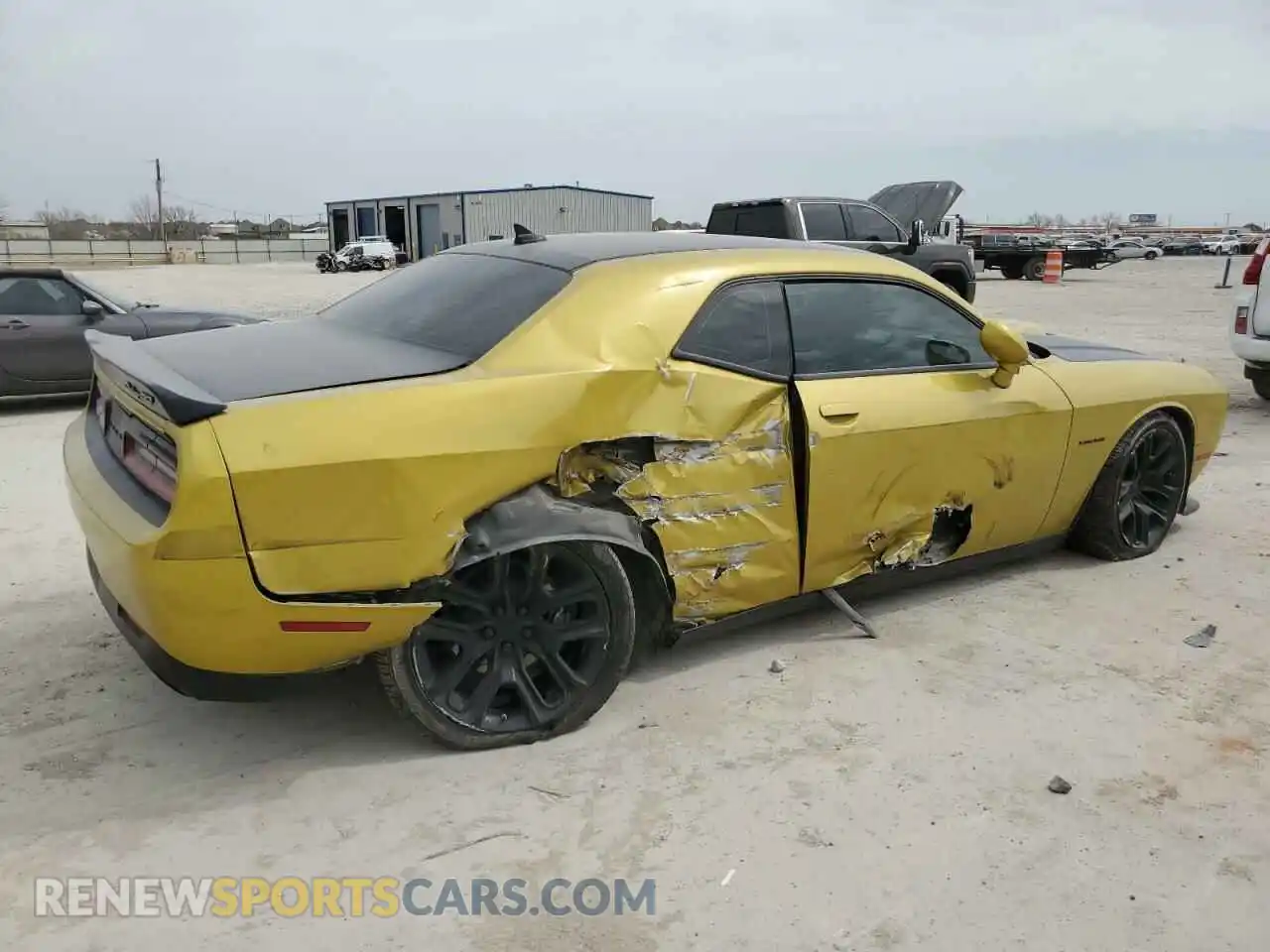 3 Photograph of a damaged car 2C3CDZBT7LH246383 DODGE CHALLENGER 2020
