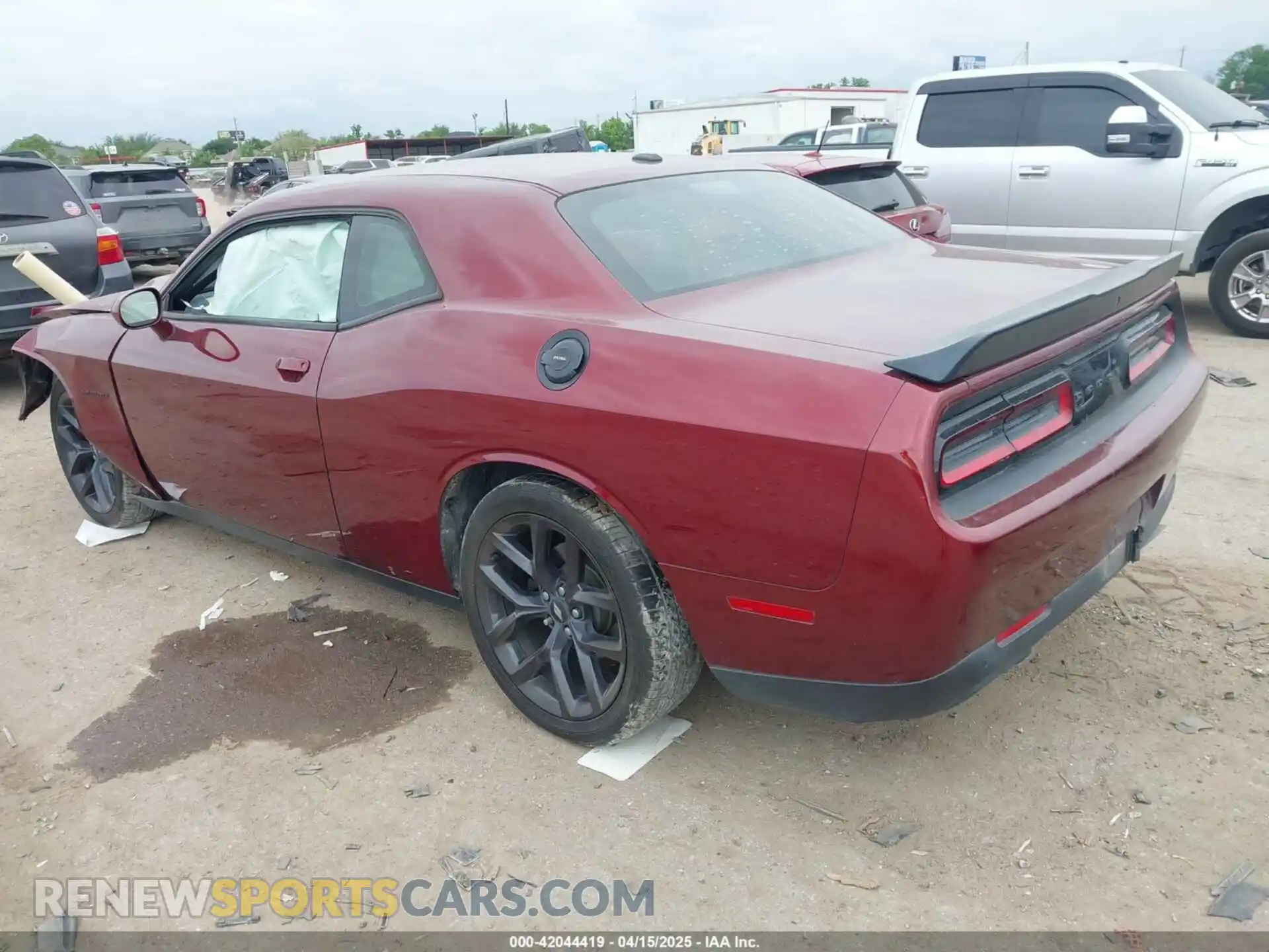3 Photograph of a damaged car 2C3CDZBT9LH231027 DODGE CHALLENGER 2020