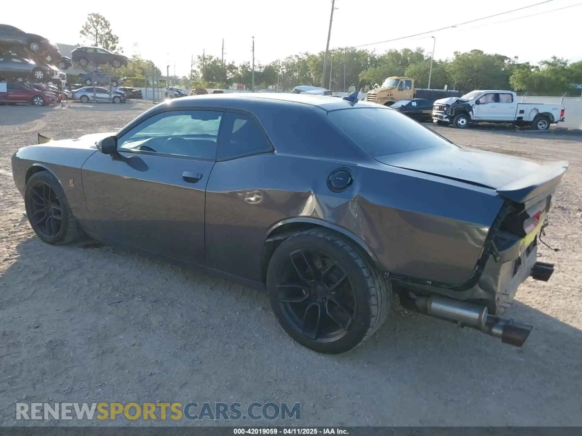 3 Photograph of a damaged car 2C3CDZFJ0LH110623 DODGE CHALLENGER 2020
