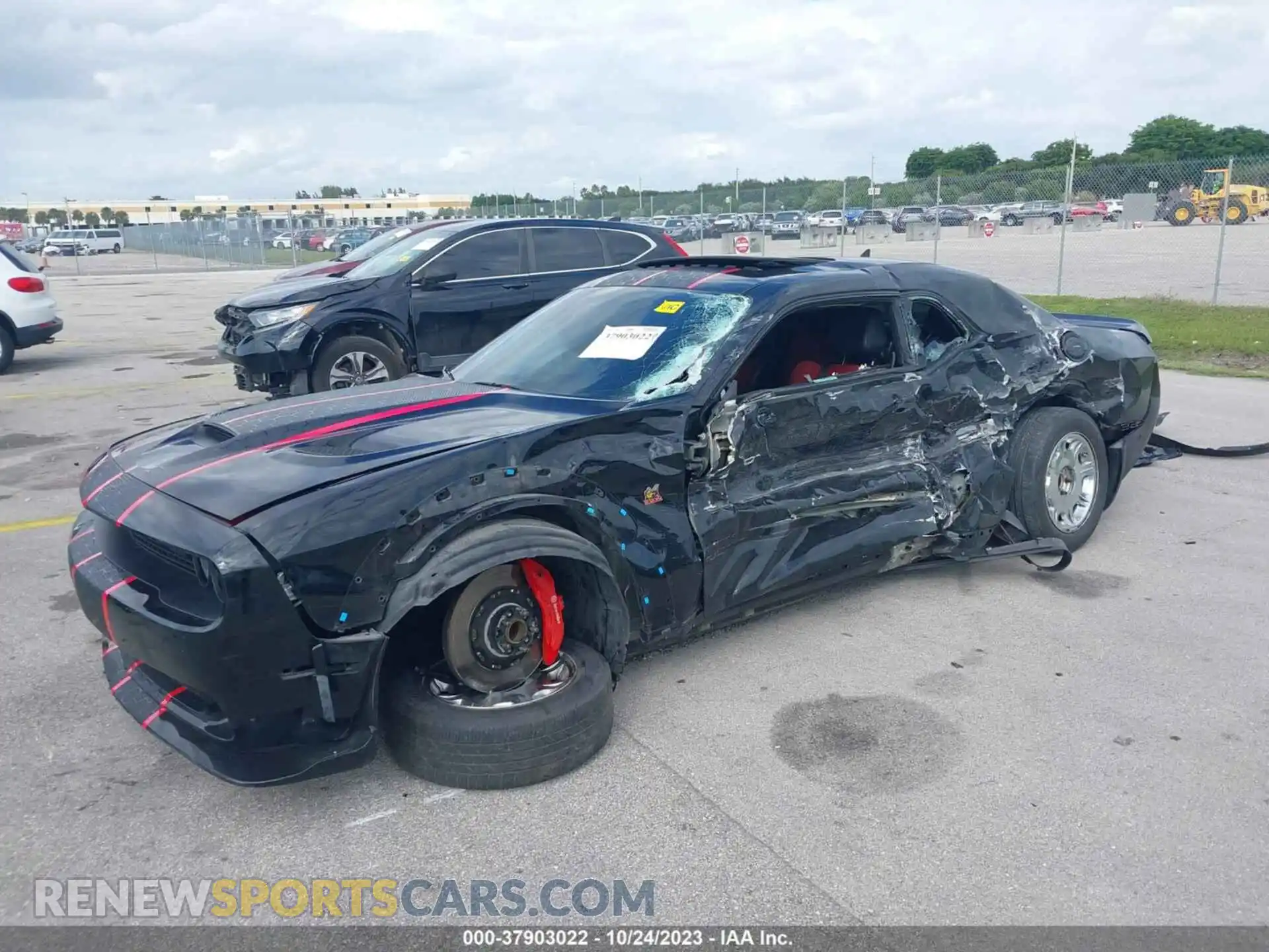 2 Photograph of a damaged car 2C3CDZFJ2LH203577 DODGE CHALLENGER 2020