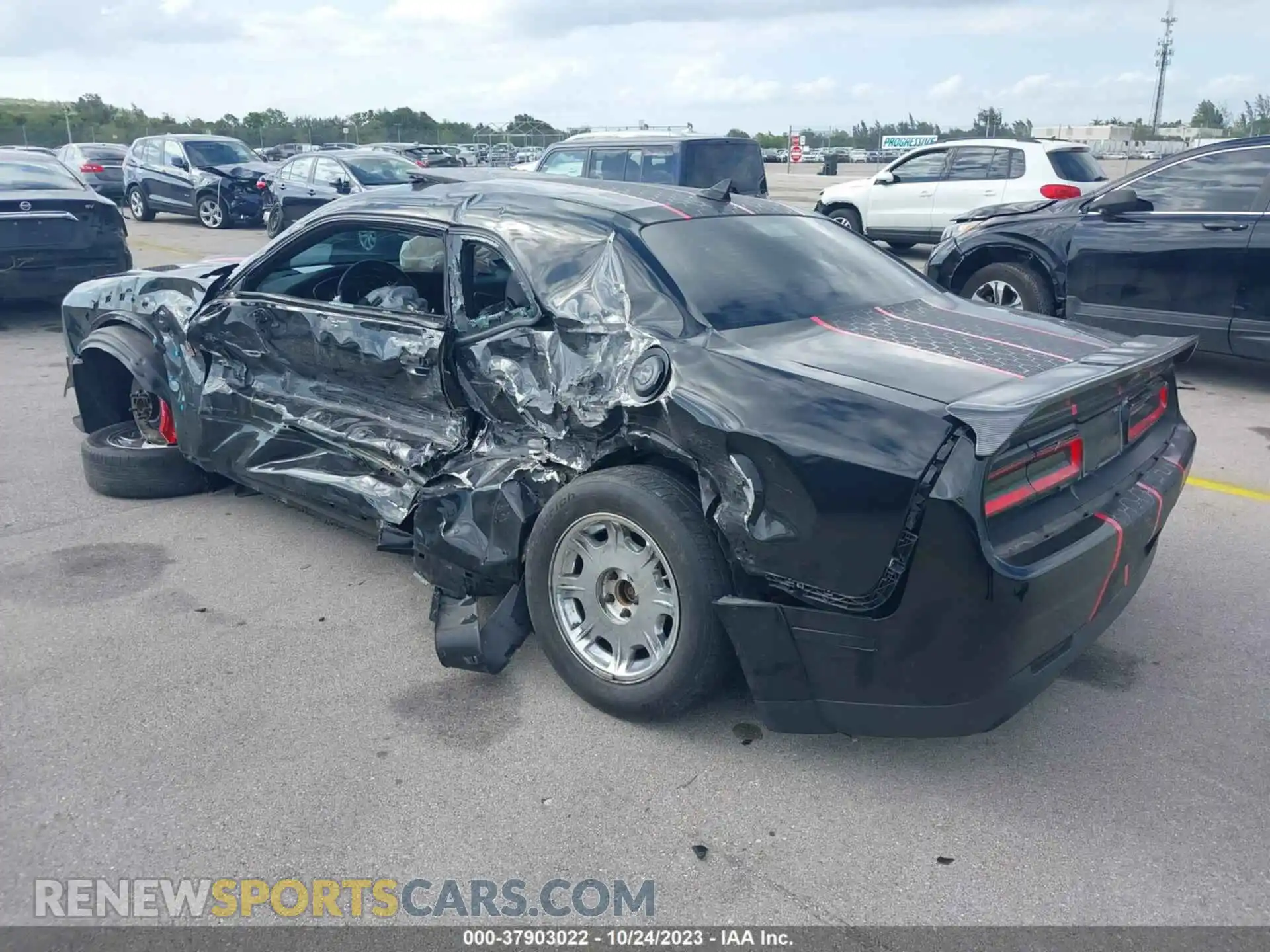 3 Photograph of a damaged car 2C3CDZFJ2LH203577 DODGE CHALLENGER 2020