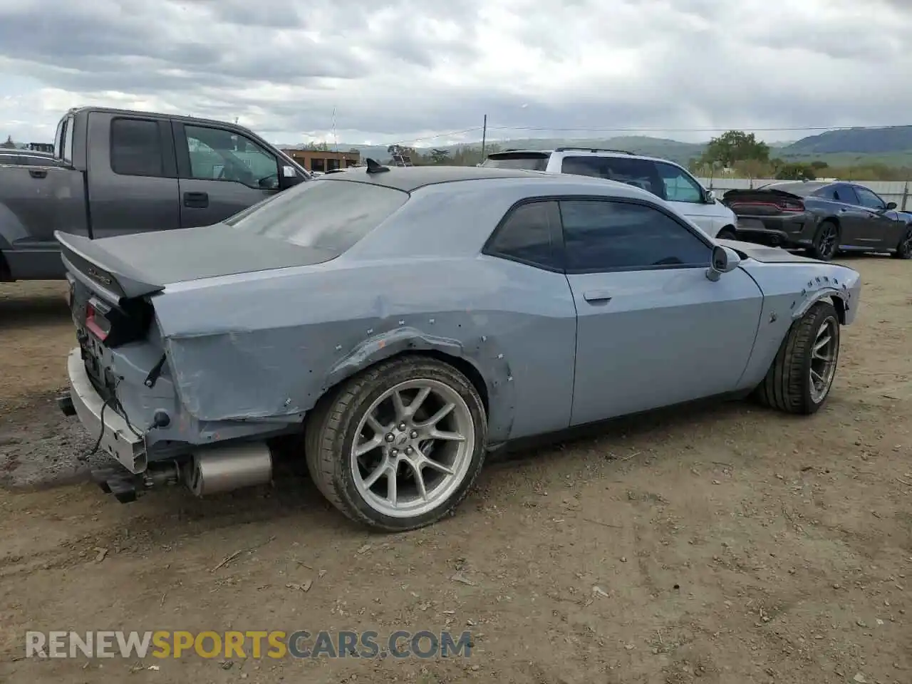 3 Photograph of a damaged car 2C3CDZFJ4LH240324 DODGE CHALLENGER 2020