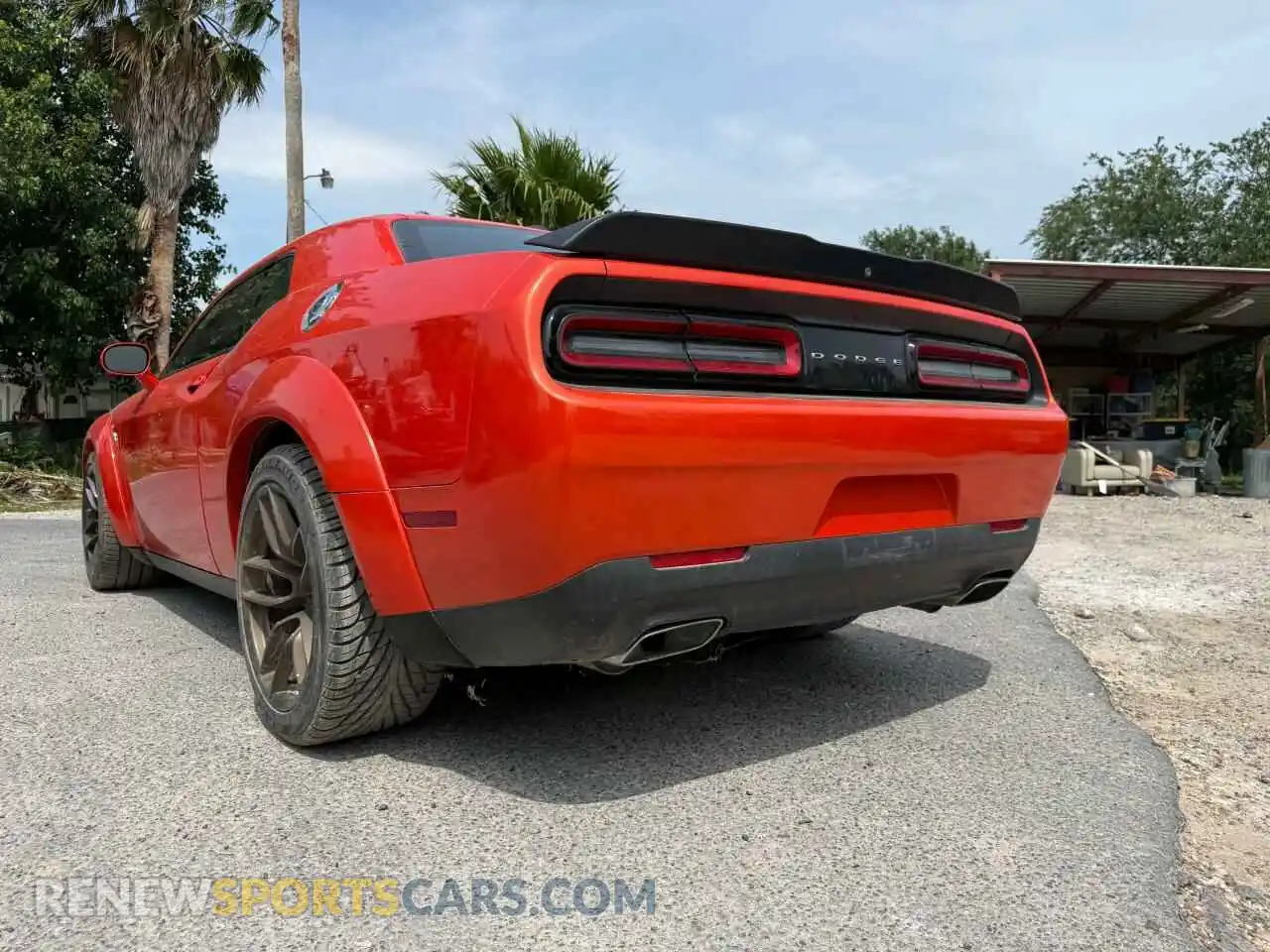 3 Photograph of a damaged car 2C3CDZFJ8LH236079 DODGE CHALLENGER 2020