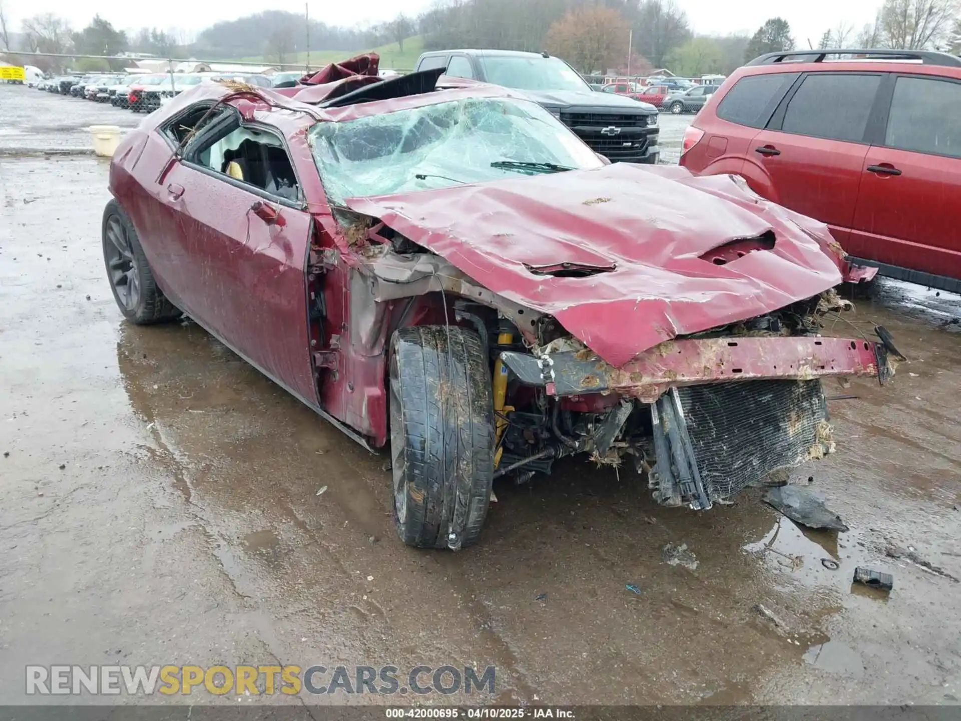 1 Photograph of a damaged car 2C3CDZFJXLH132807 DODGE CHALLENGER 2020