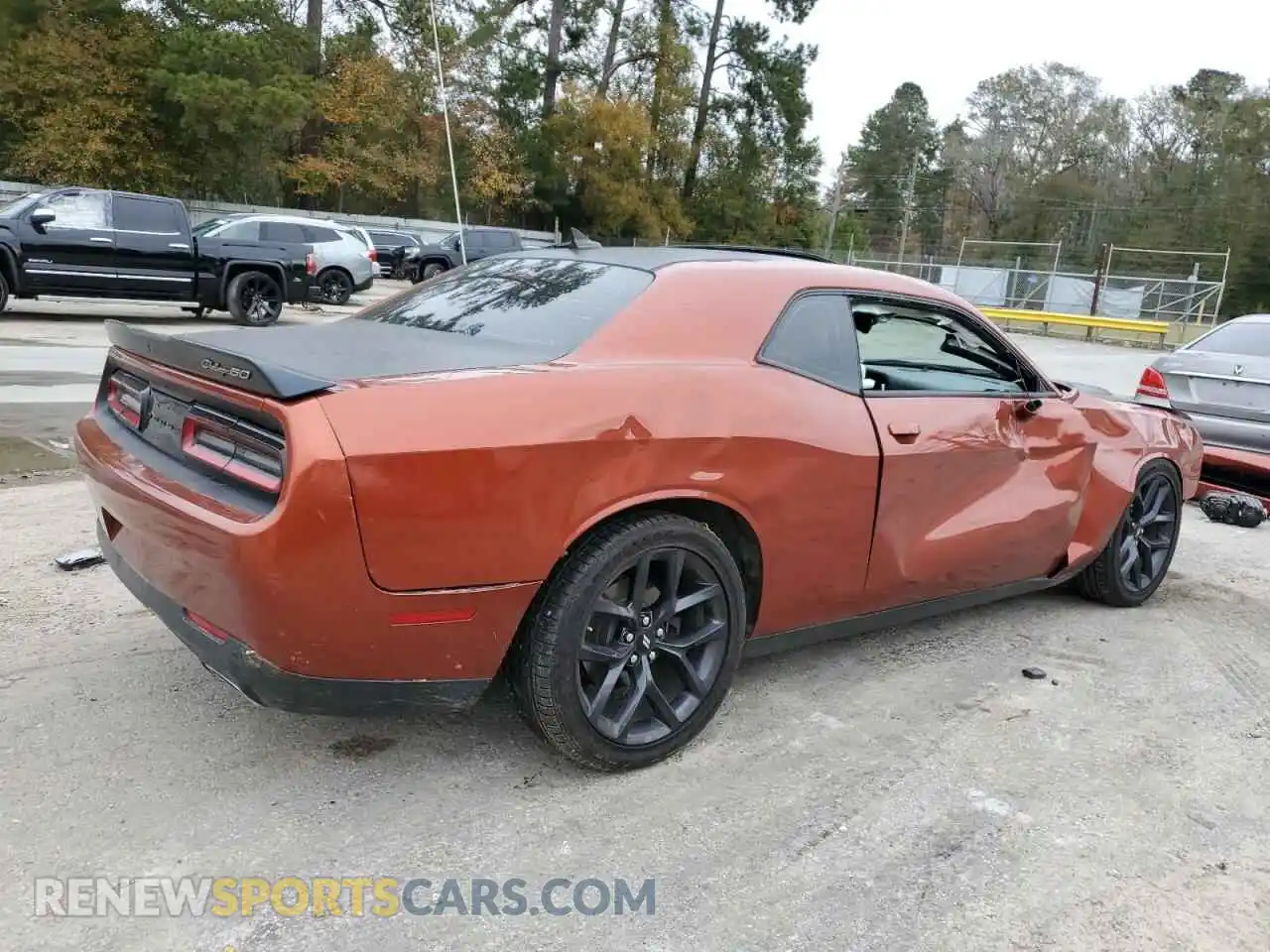 3 Photograph of a damaged car 2C3CDZJG1LH174696 DODGE CHALLENGER 2020
