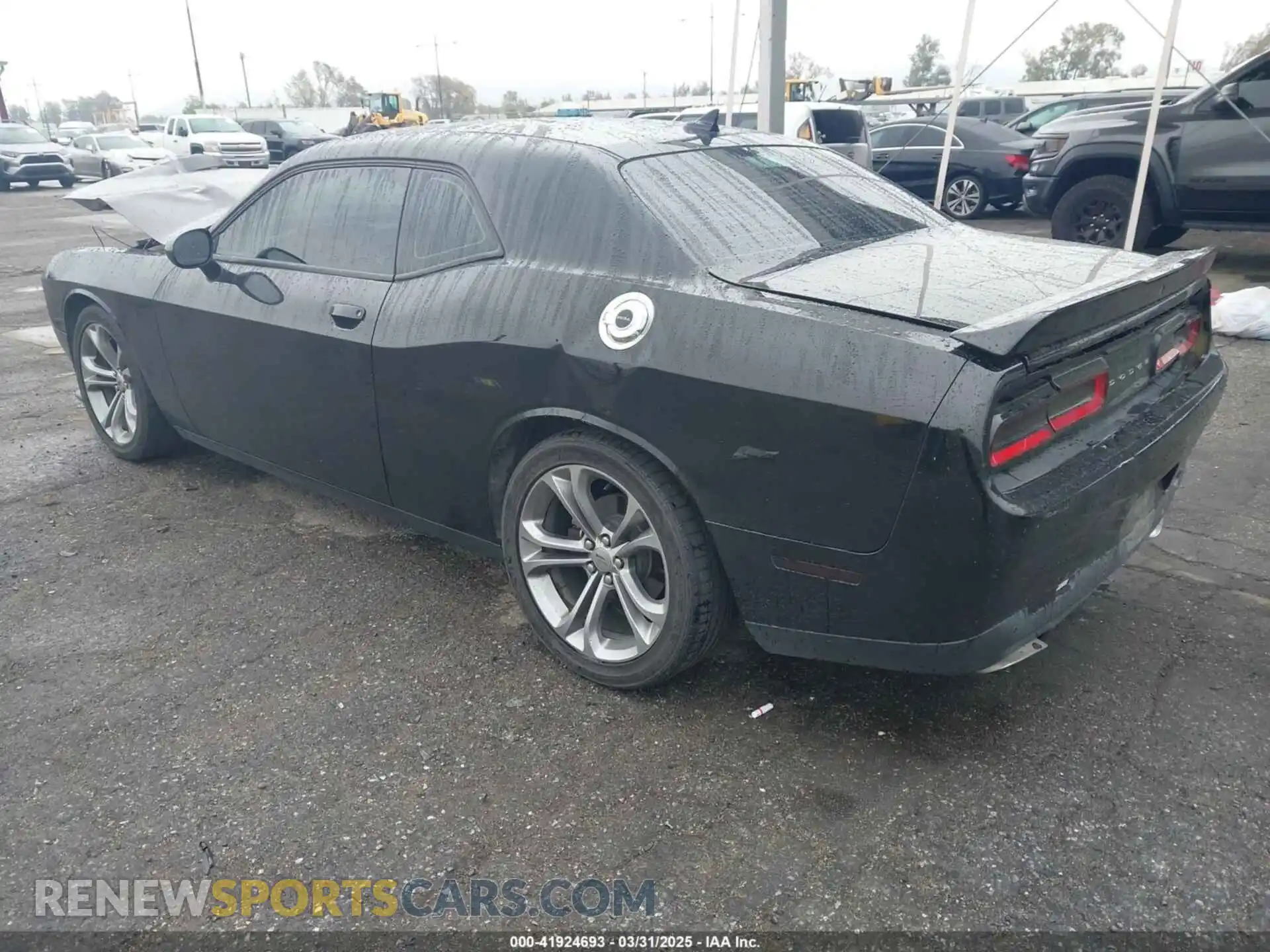 3 Photograph of a damaged car 2C3CDZJG5LH223379 DODGE CHALLENGER 2020