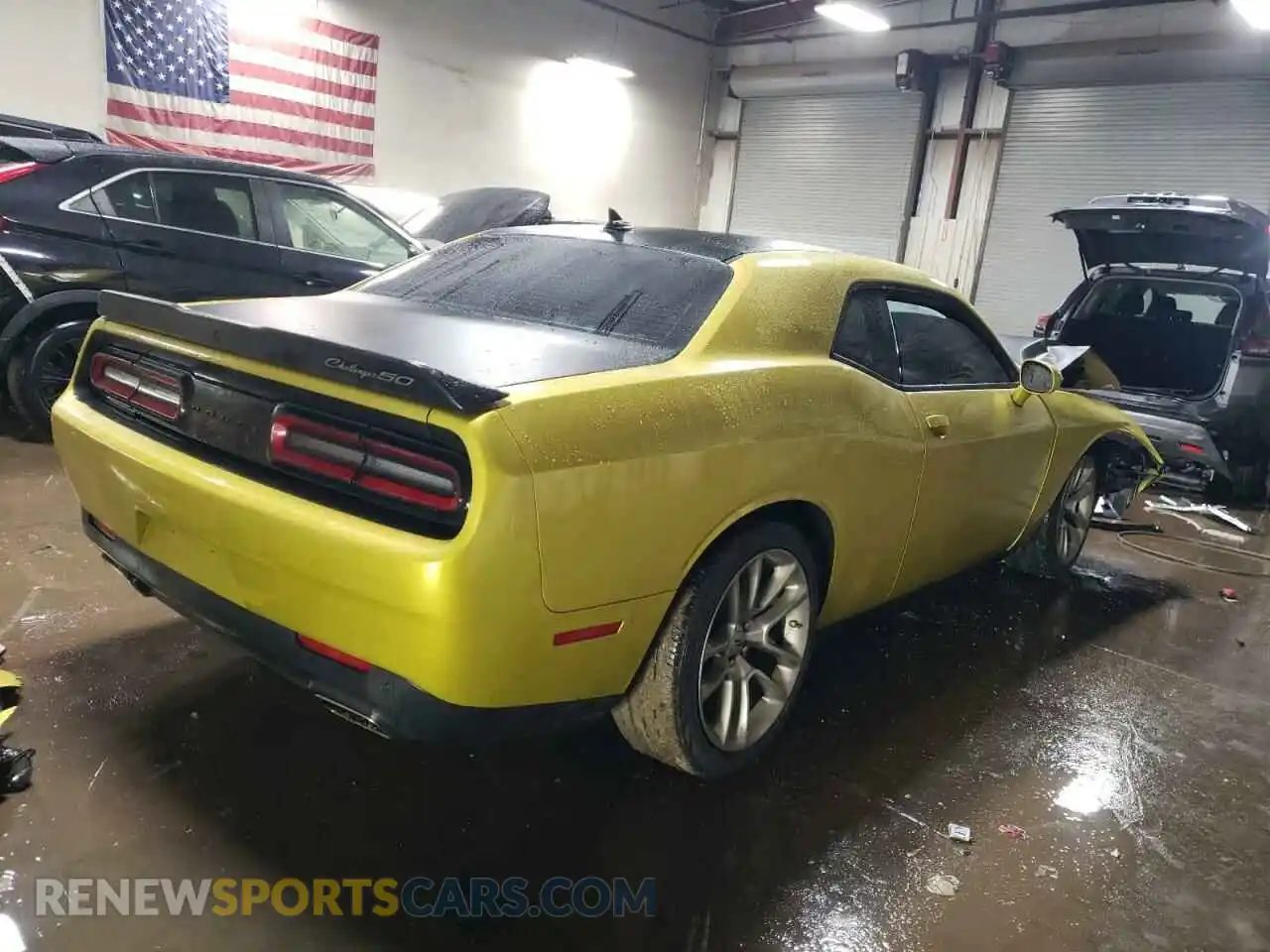 3 Photograph of a damaged car 2C3CDZJG5LH235743 DODGE CHALLENGER 2020