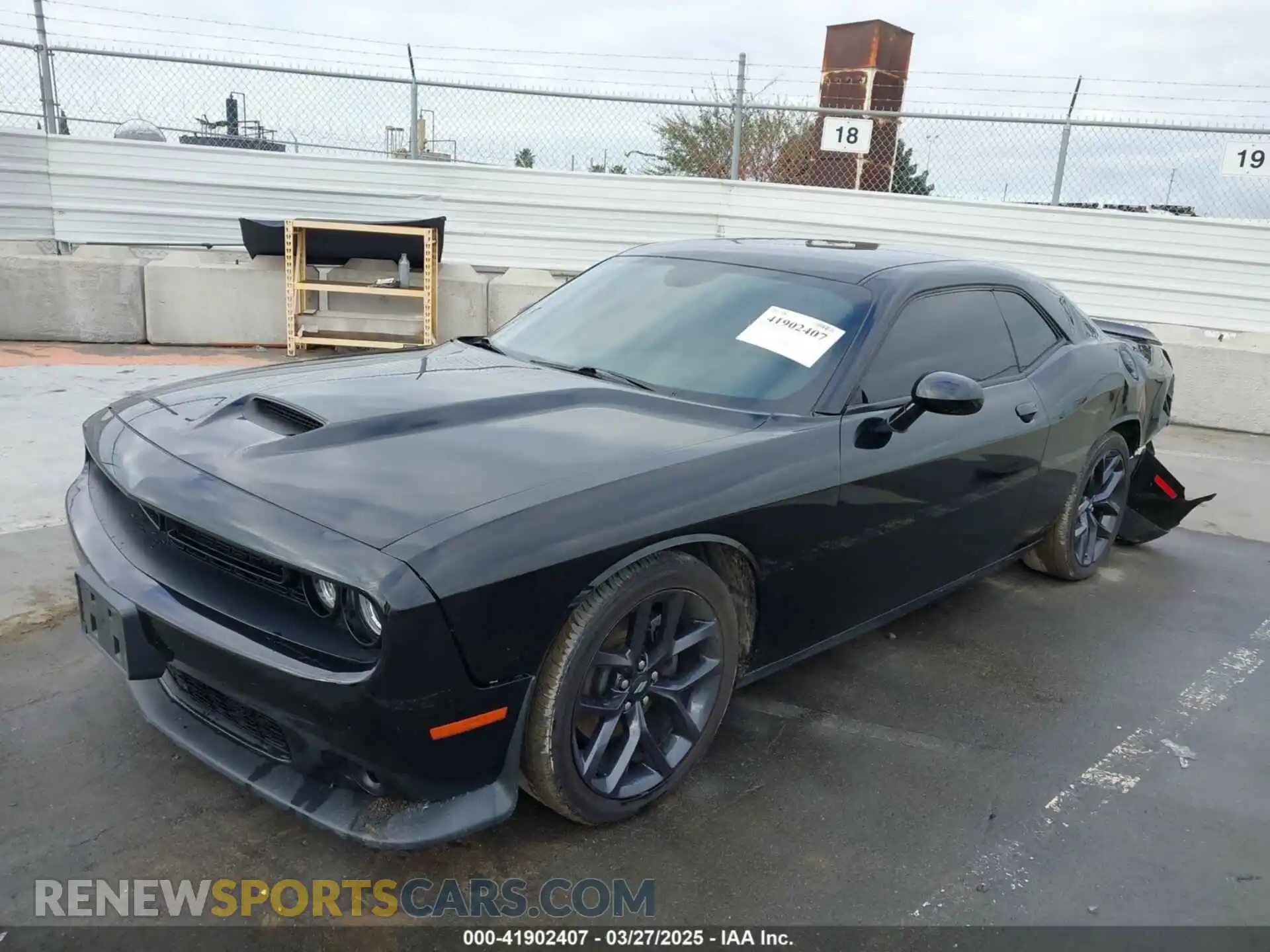 2 Photograph of a damaged car 2C3CDZJG8LH146684 DODGE CHALLENGER 2020