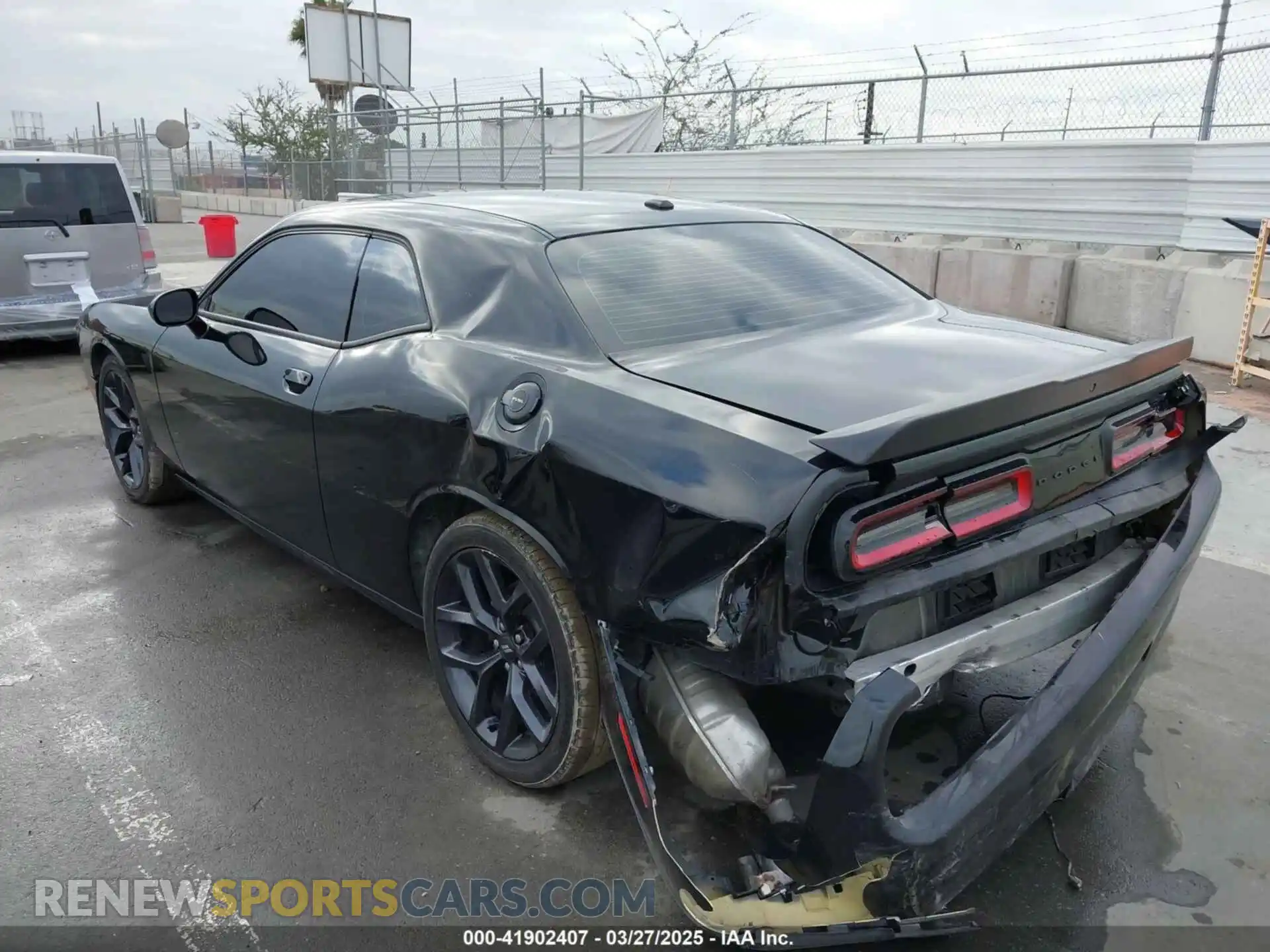 3 Photograph of a damaged car 2C3CDZJG8LH146684 DODGE CHALLENGER 2020