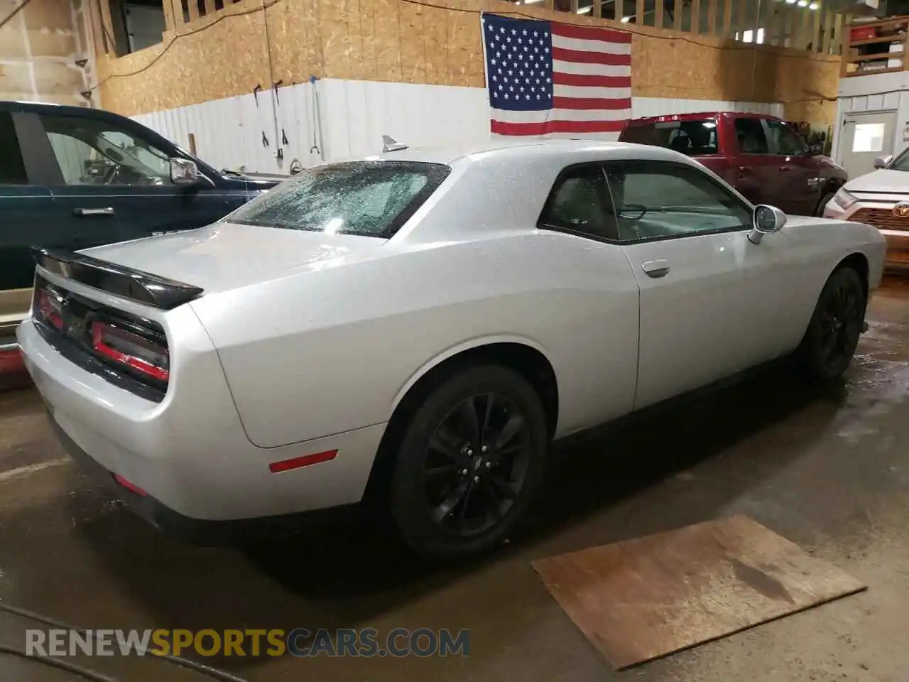 3 Photograph of a damaged car 2C3CDZKG0LH104556 DODGE CHALLENGER 2020