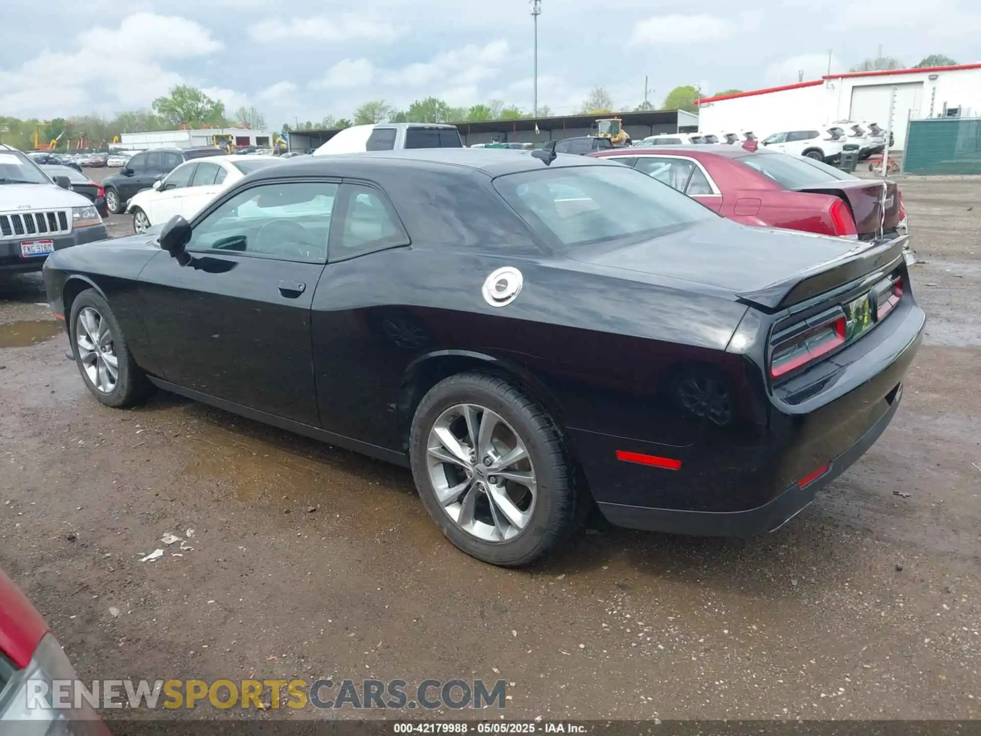 3 Photograph of a damaged car 2C3CDZKG5LH106271 DODGE CHALLENGER 2020